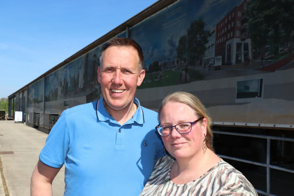 Arnold (42) en Diana (44) van Veelen hebben een melkveebedrijf met 75 stuks melkvee in Zeewolde (Fl.).