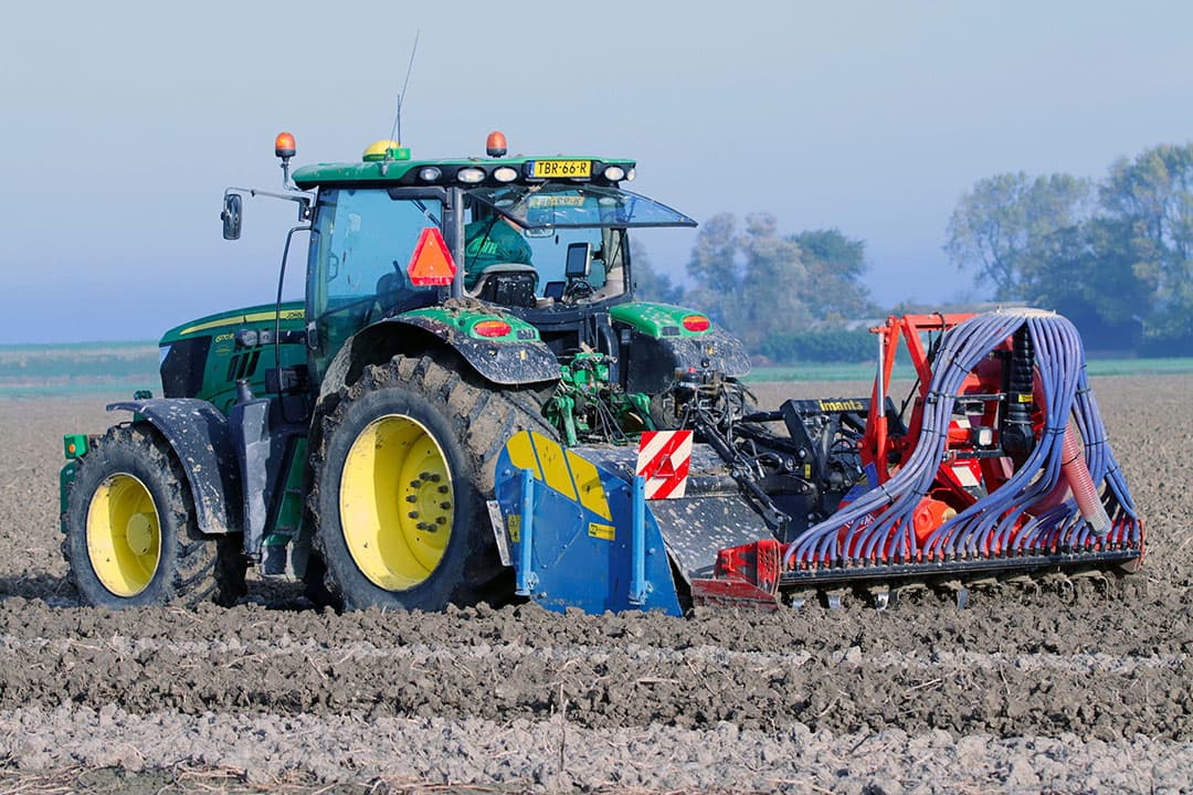 De 3 meter brede Imants krukasspitter is uitgerust met 12 spadebladen, de 3,5 meter versie met 14. Beide met een gelijke verdeling van de spadebladen over de werkbreedte. - Foto: Annelies Bakker