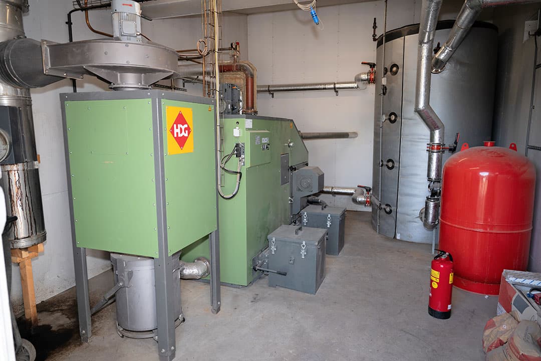 Altena heeft de biomassaketel tijdelijk buiten gebruik. Met een tweejarig energiecontract is stoken op gas nu voordeliger.