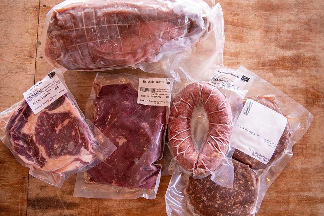 De kopers van de rundvleesproducten zijn grotendeels klanten uit de regio, die vaak wat meer over hebben voor rundvlees van een goede kwaliteit.