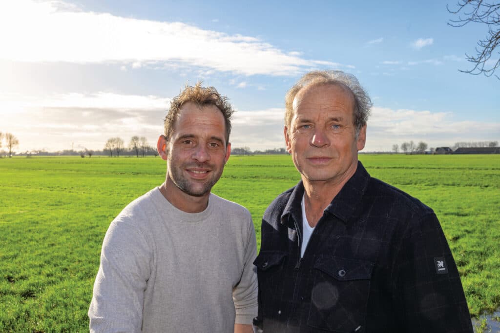 Daniel (38) en Wouter de Bruin (69) hebben in maatschap een melkveehouderij. Daniel neemt dit jaar het bedrijf over.