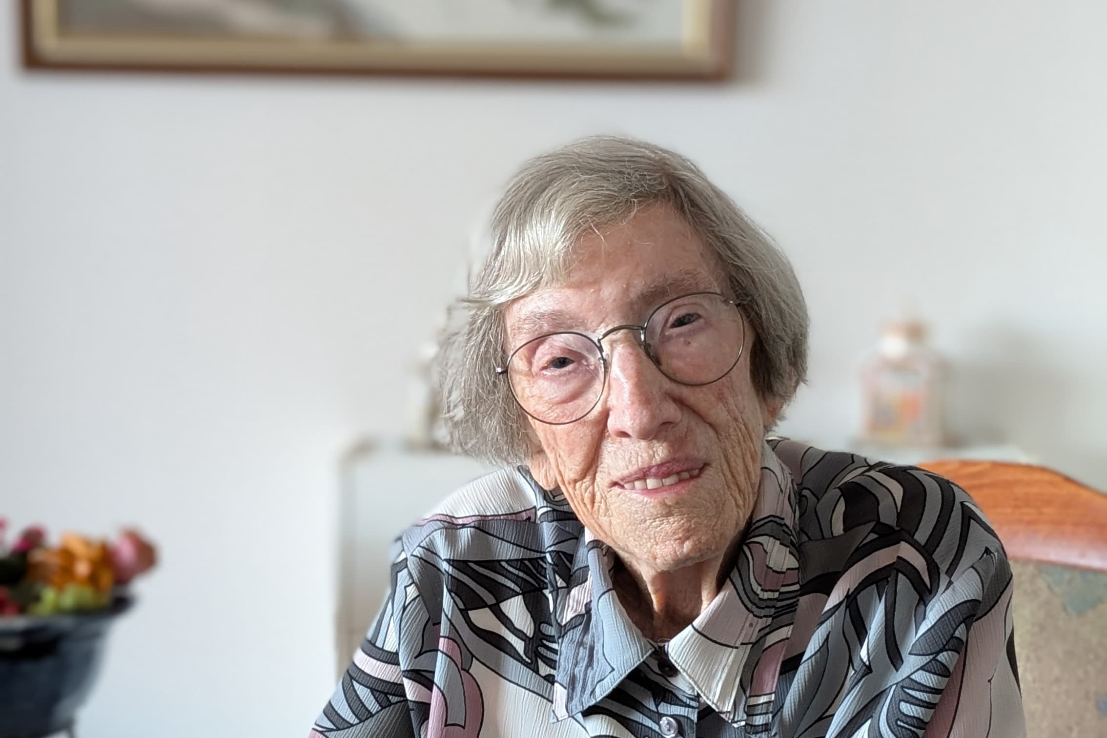 Guurtje Hoeve (99), dochter boer en boerin Jan en Pietje Hoeve uit Nieuwendam die in de Tweede Wereldoorlog Amsterdammers hielpen met voedsel. Foto: Jan Braakman