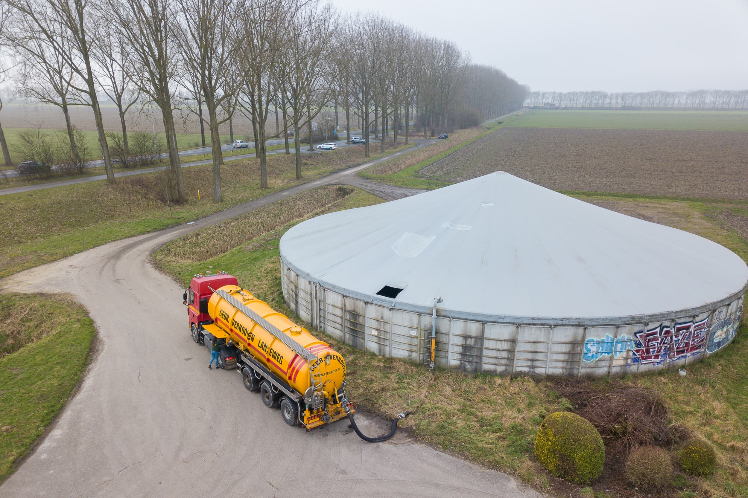 De mestaanvoer naar de akkerbouw is in het eerste kwartaal van 2025 verdubbeld ten opzichte van vorig jaar, met ook flinke stijgingen in transport en export van mest. Foto: Peter Roek