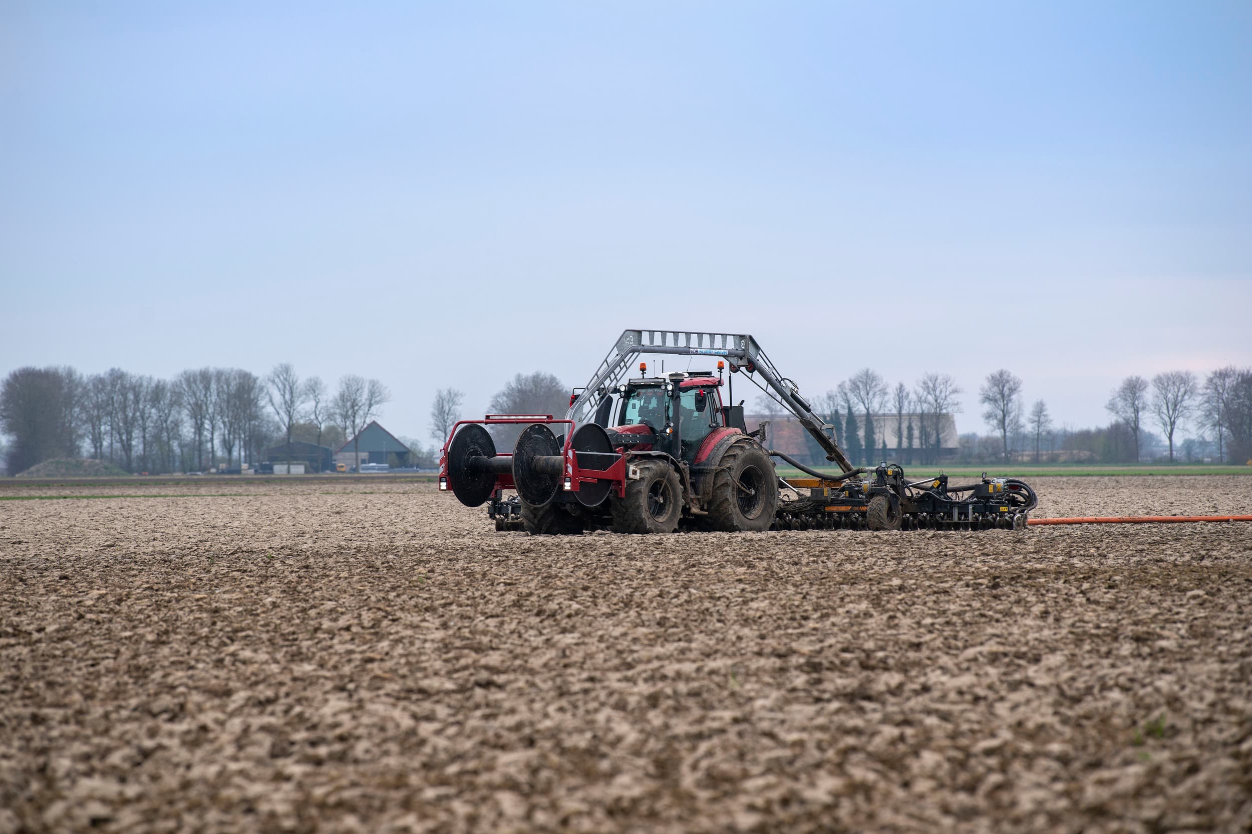 Duurzamere meststoffen zijn essentieel voor een toekomstbestendige landbouw, waarbij alle ketenpartijen moeten samenwerken aan minder milieubelasting en een gezonde bodem, schrijft Reinier Gerrits in een opinie. Foto: Mark Pasveer