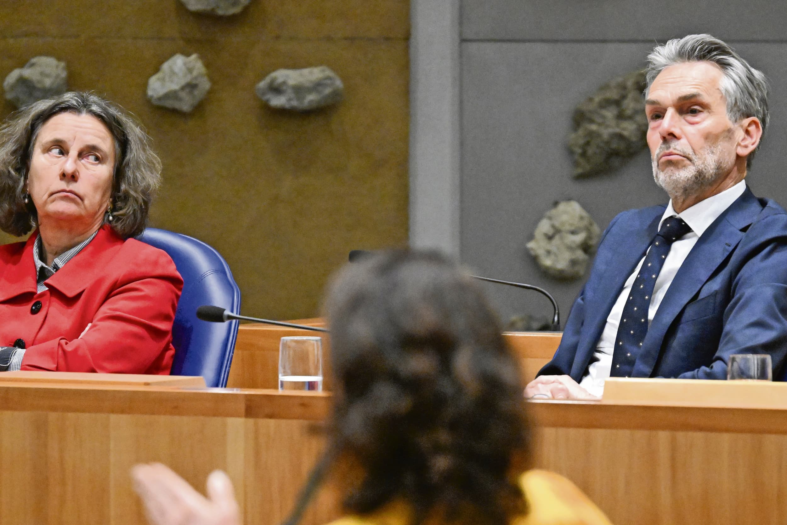Minister Faber en premier Schoof tijdens krijgen kritiek van de oppositie. Maar ook binnen het kabinet wordt geruzied. Foto: ANP