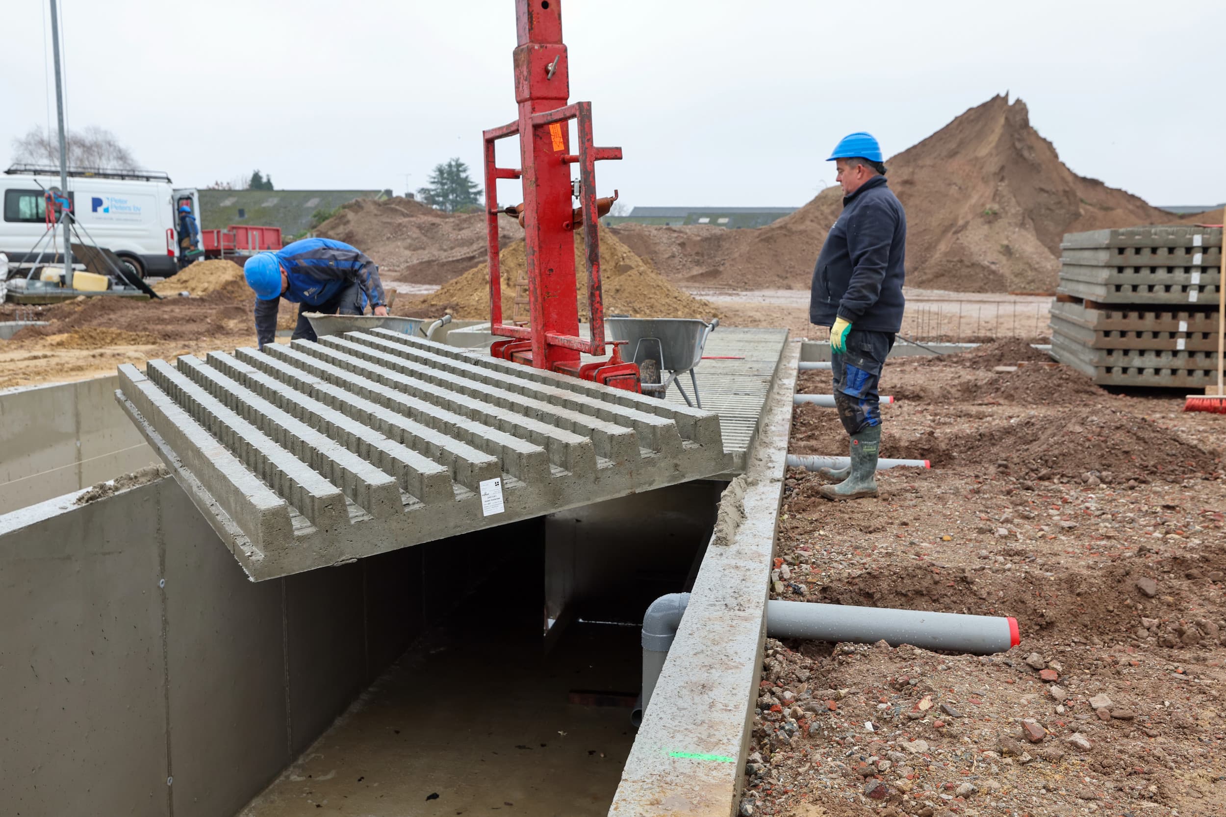 Bij intern salderen doet een bedrijf aanpassingen of breidt het uit binnen zijn bestaande vergunde stikstofruimte. Foto: Bert Jansen