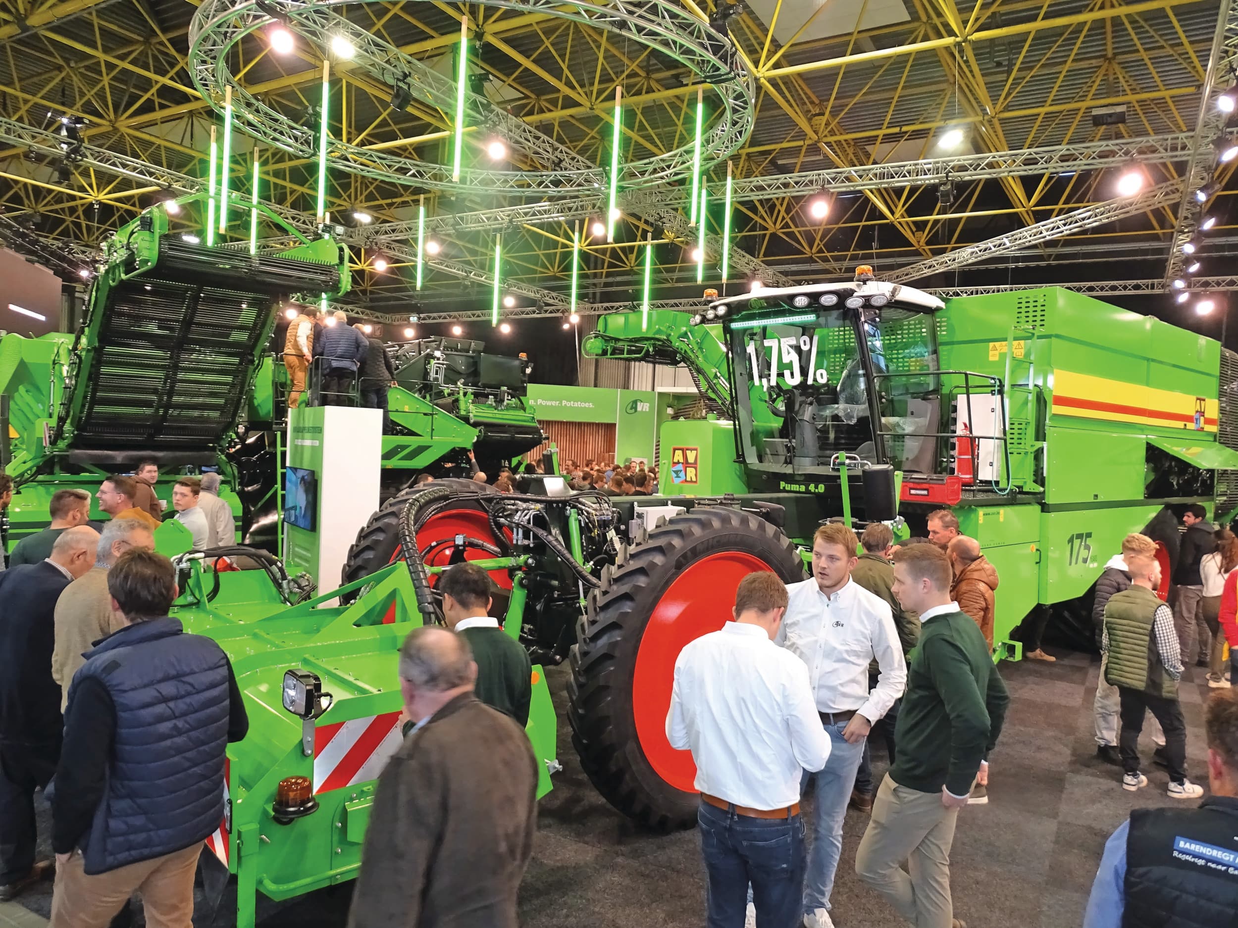 Interpom is vooral een netwerkbeurs. Rooierfabrikant AVR bestaat 175 jaar en pakte uit met een jubleummodel Puma-rooier in jaren tachtig-stijl. Foto’s: Martijn Knuivers