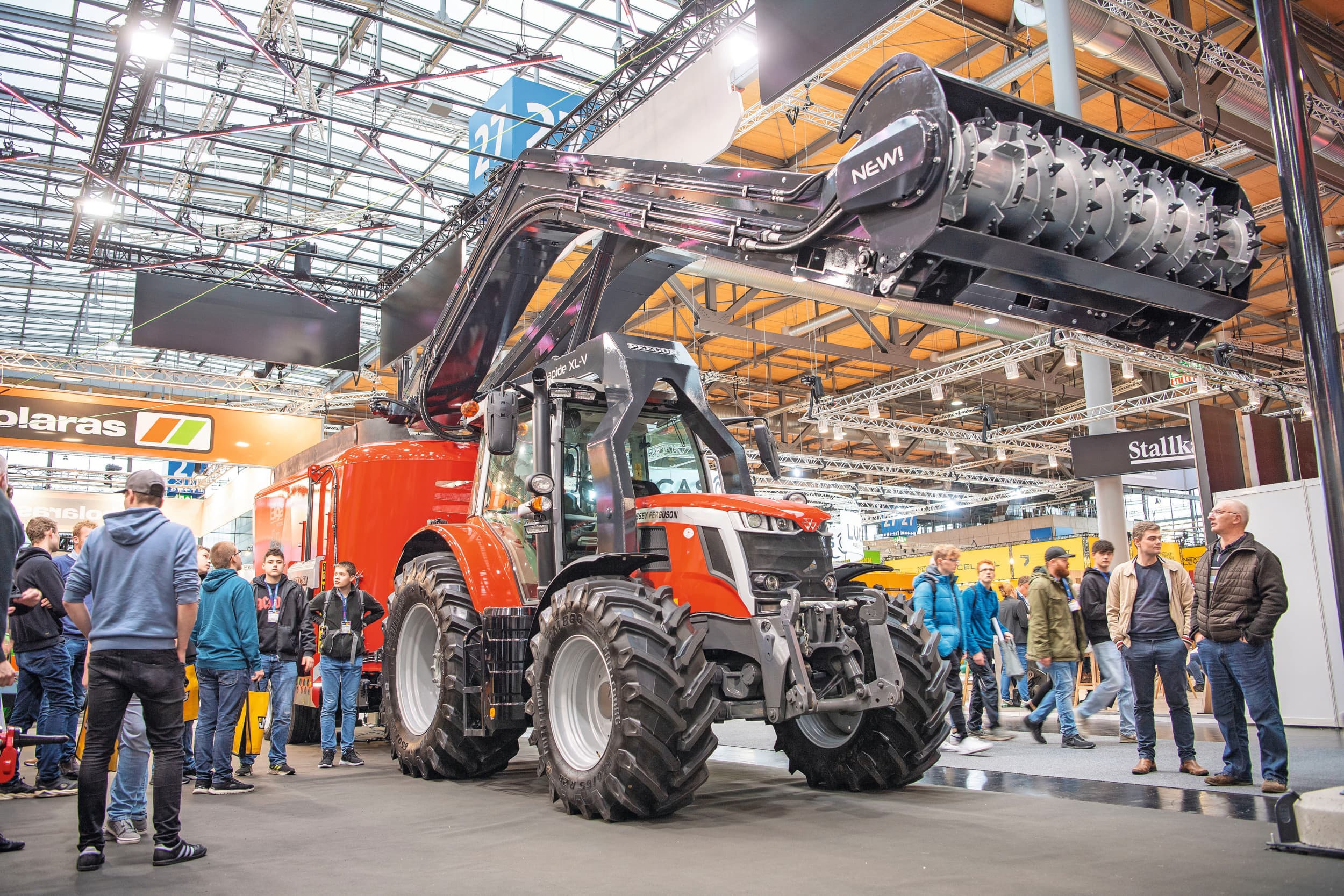 De Rapide XL-V is volgens Peecon een ideaal alternatief voor de zelfrijdende voermengwagen. Peecon peilde onlangs de meningen over de overlaad-uitkuilfrees op vakbeurs Eurotier in het Duitse Hannover. – Foto’s: Mark Pasveer