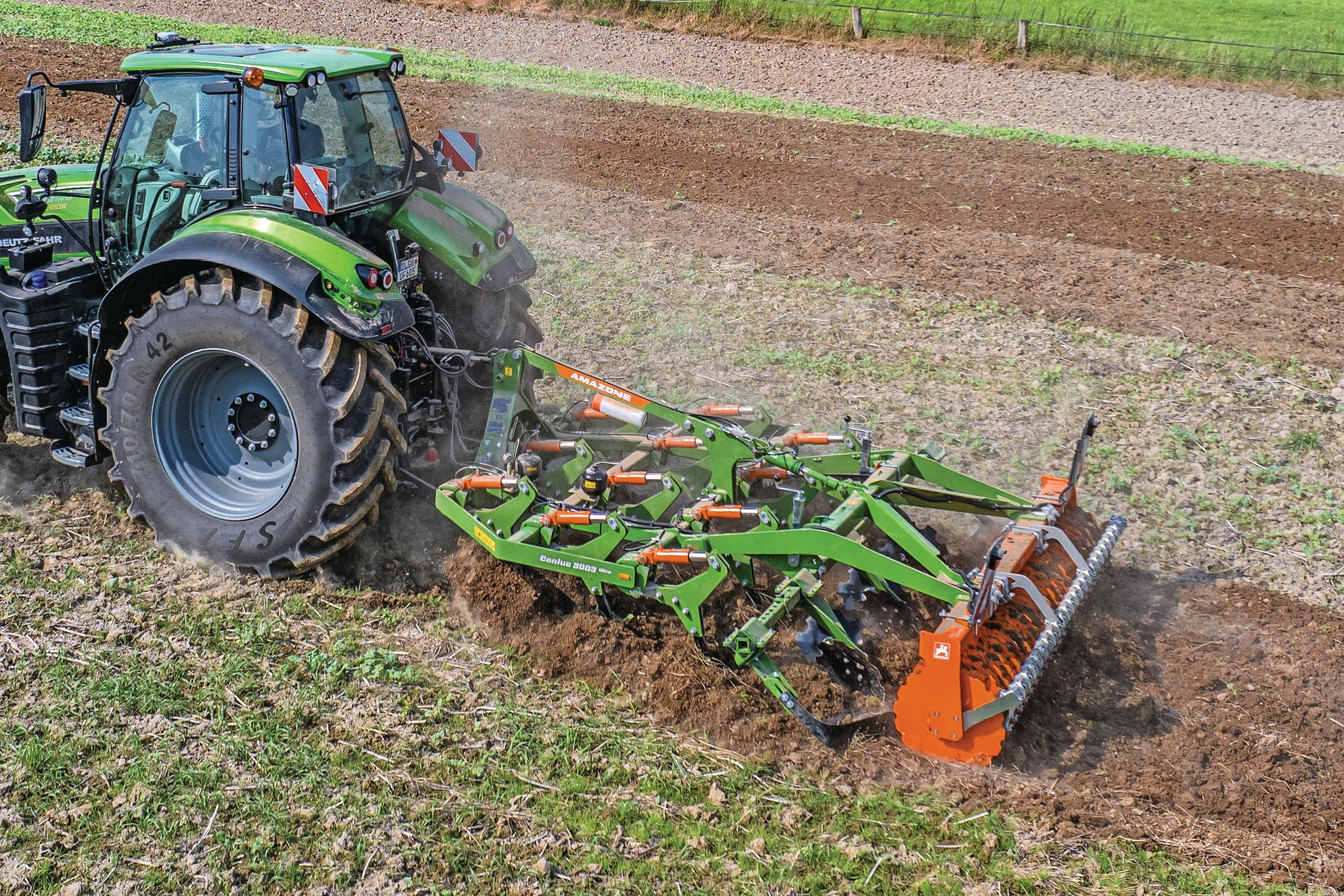 Amazone heeft zijn Cenius Ultra-cultivator uitgerust C-Mix-Ultra-tanden met een automatische overbelastingbeveiliging.