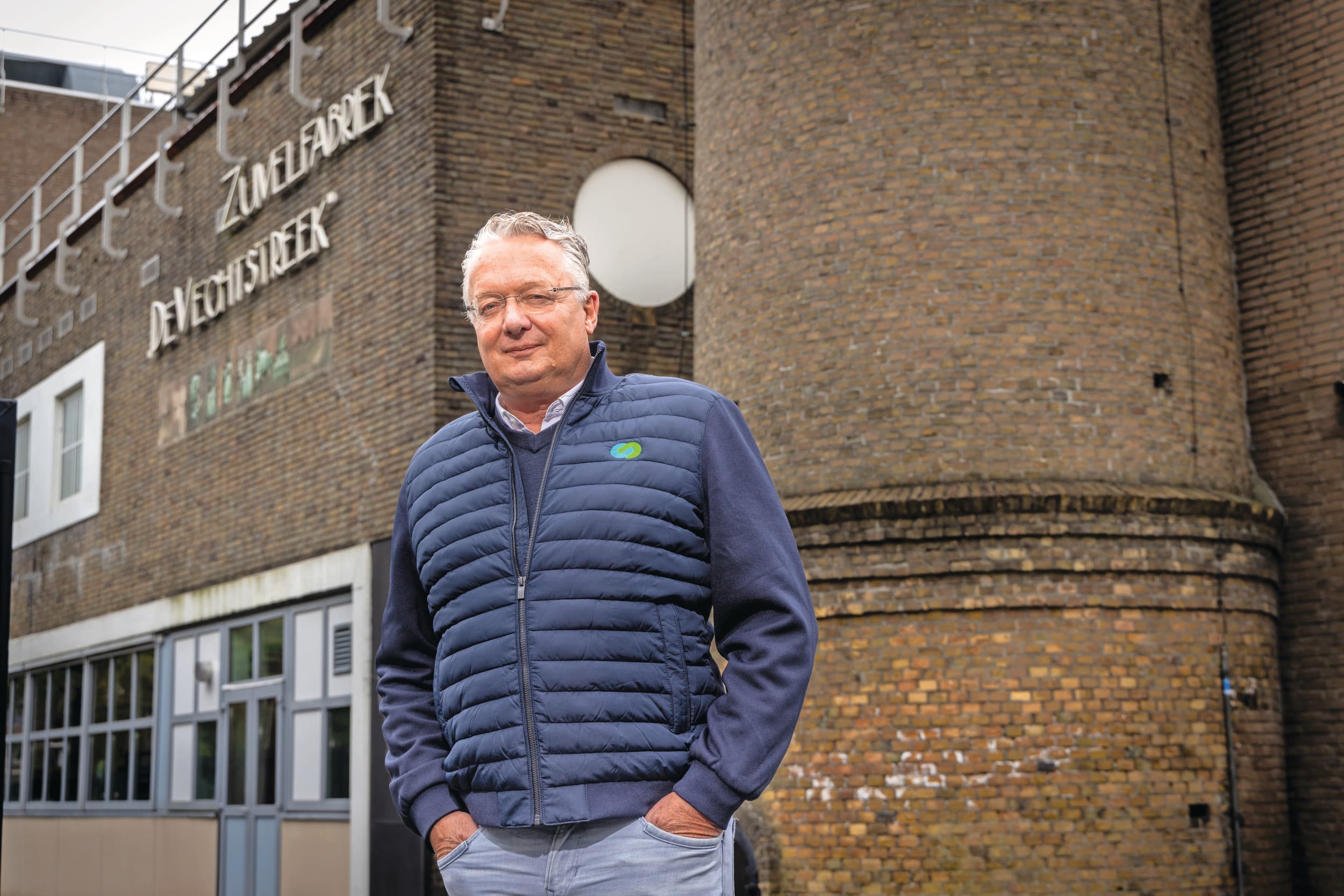 Rik Hoogenberg Ikwileerlijkezuivel.nl vult de fabriek in Ommen voorlopig nog met melk van Ausnutria en andere partijen. Dit is nodig om de cashflow op gang te houden en geeft tijd om te werken aan de opbouw van Natura 2000-zuivel. Foto’s: Koos Groenewold