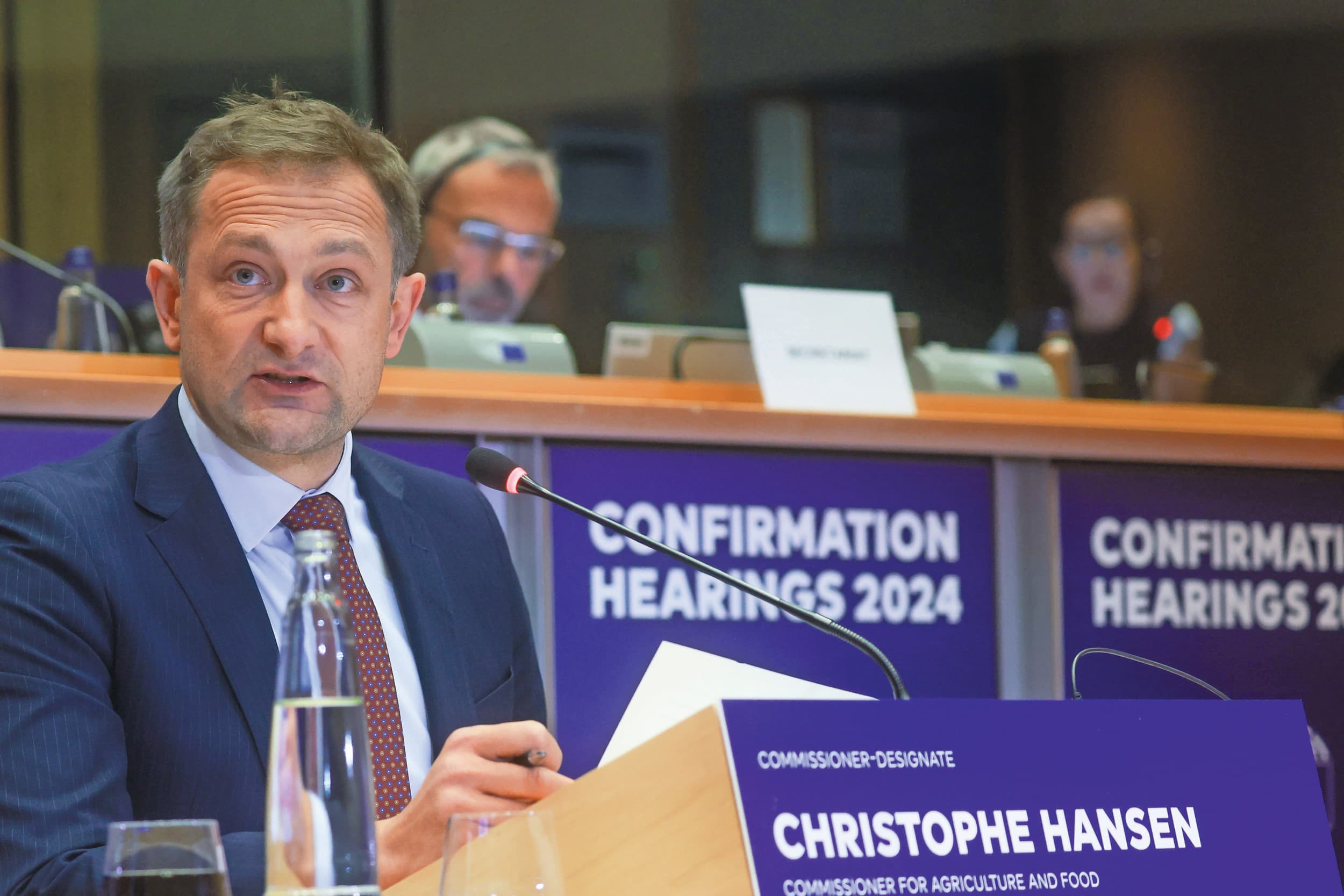 Kandidaat-eurocommissaris Christophe Hansen (geb. 1982) van Landbouw en Voedsel tijdens zijn 'verhoor' door het Europarlement in Brussel op 4 november. Foto: Olivier Hoslet.