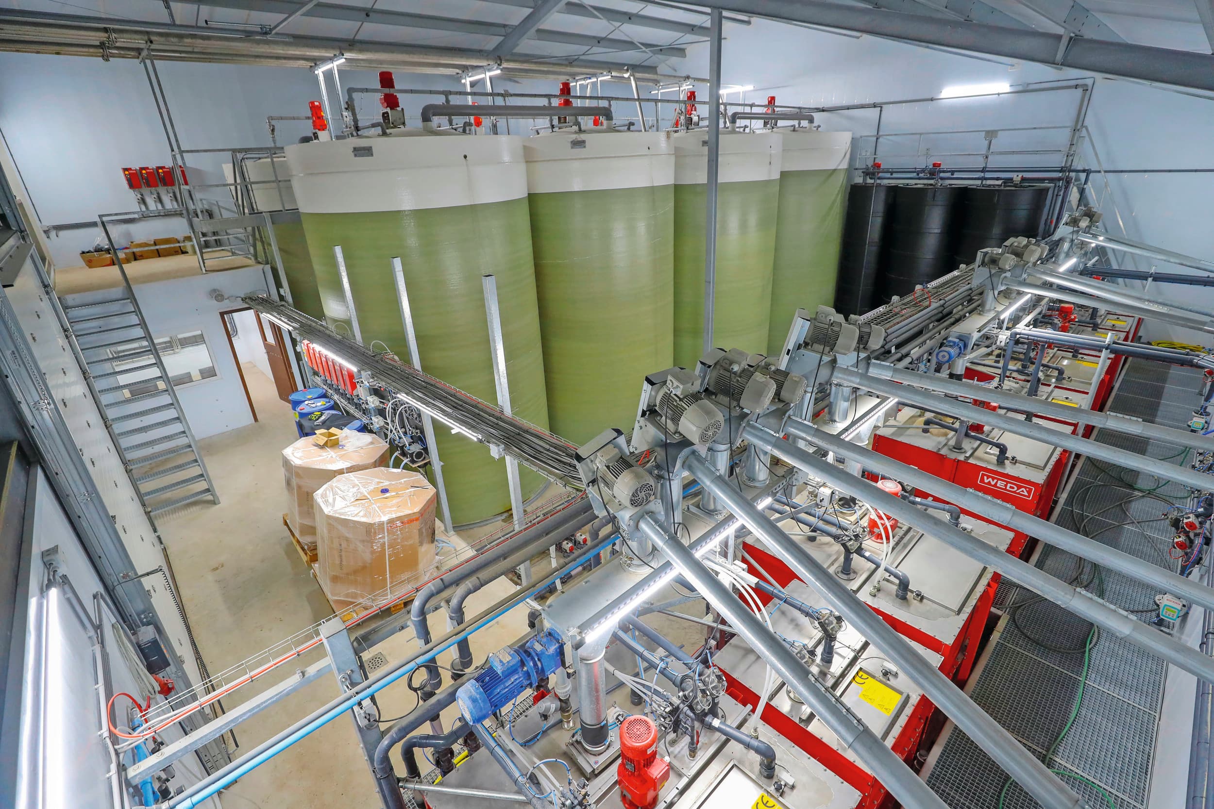 Een brijvoerkeuken op een varkensbedrijf. Het voeren van bijproducten aan varkens blijft ook de komende jaren, door lagere voerkosten, interessant voor varkenshouders. Foto: Bert Jansen