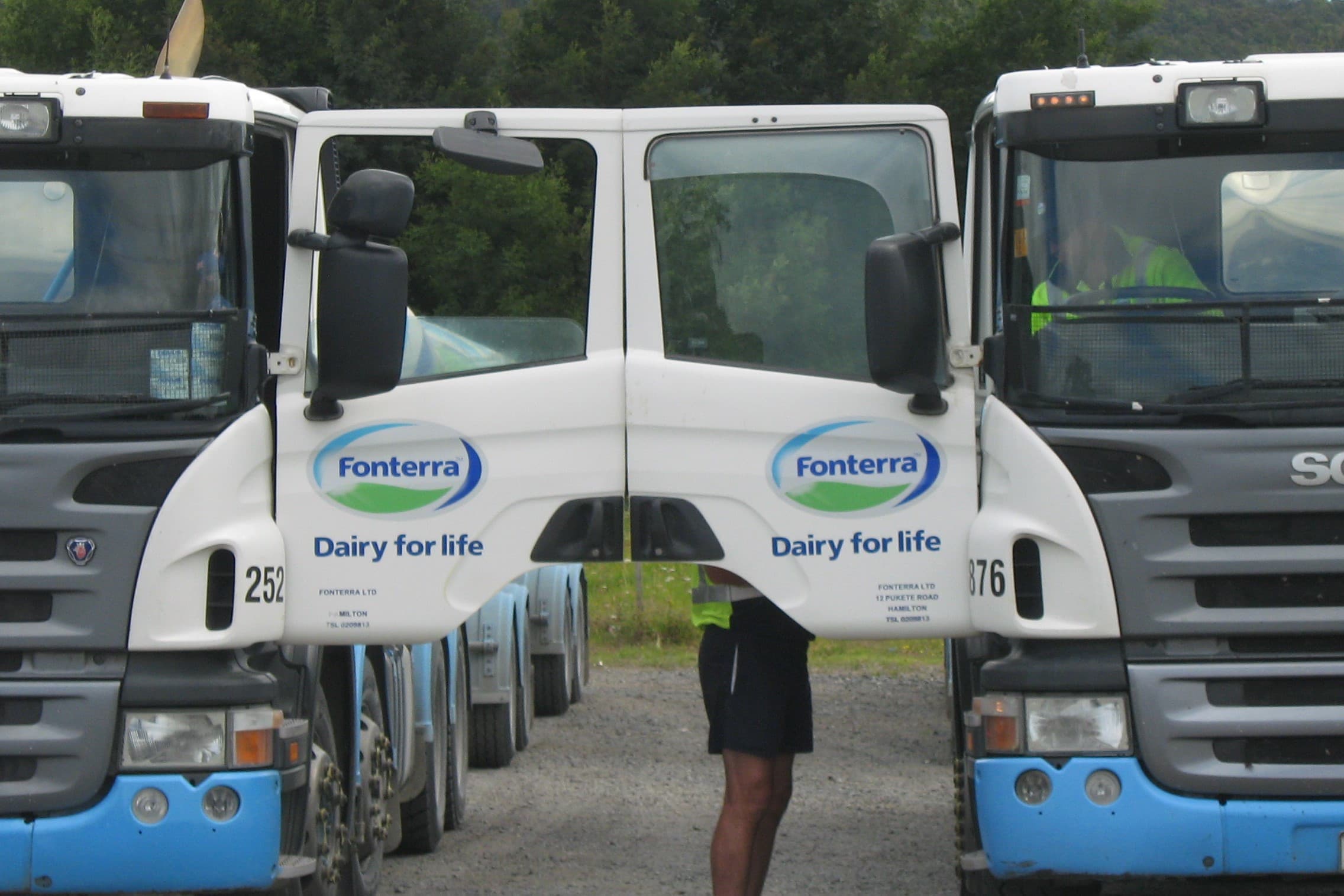 Fonterra verhoogt de verwachte melkprijs met NZ $ 0,50 tot gemiddeld NZ $ 9 per kilo vet en eiwit. Omgerekend naar euro’s is dat ongeveer € 38,60 per 100 kilo melk. De vorige verhoging dateert van eind augustus, toen het ook al een verhoging van dezelfde grootte doorvoerde.