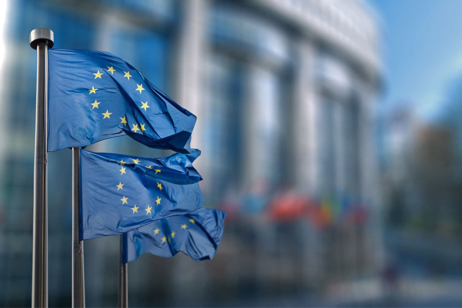 Brussel verzet zich tegen een Chinees onderzoek naar EU-zuivelsubsidies, wat de spanningen in het handelsconflict tussen de EU en China verder doet oplopen. – Foto: Canva