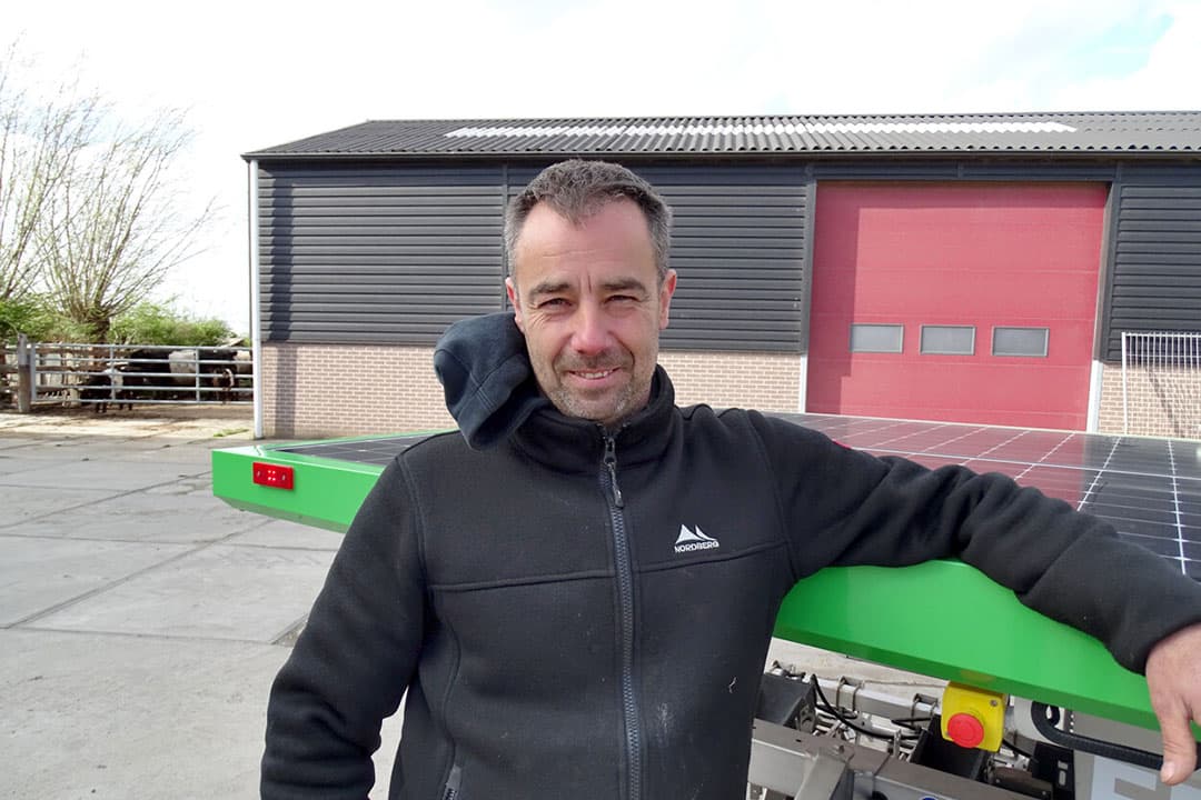 Mark Buijze (45) is akkerbouwer in Schoondijke (Zld.). - Foto: Martijn Knuivers