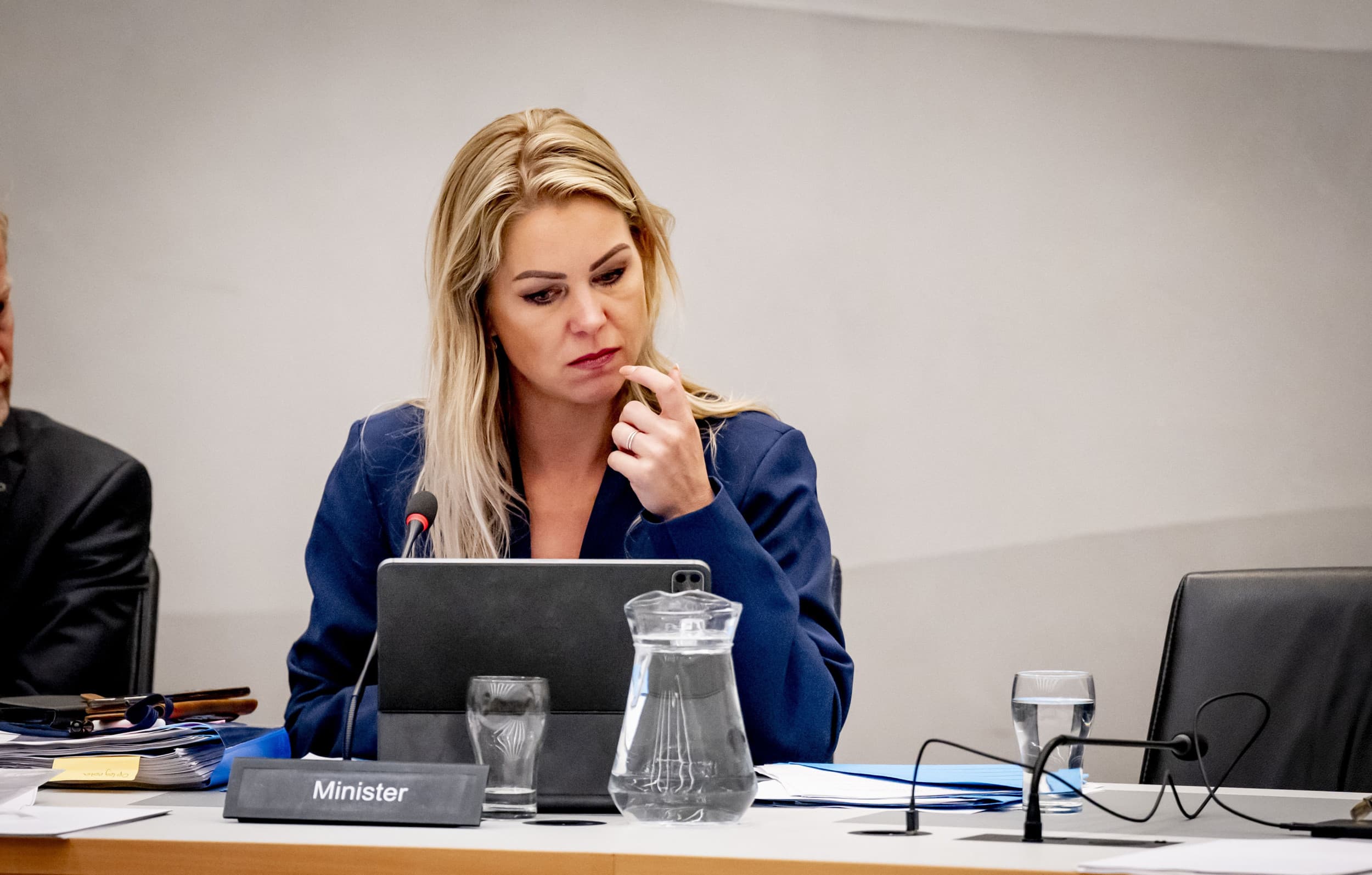 Hoe de plannen precies worden, maakt Wiersma morgen bekend. Een belronde langs sectororganisaties maakt duidelijk dat zij – in tegenstelling tot wat De Telegraaf schrijft – niet zijn uitgenodigd door het ministerie om vandaag bijgepraat te worden. Foto: ANP /HOLLANDSE HOOGTE /ROBIN UTRECHT