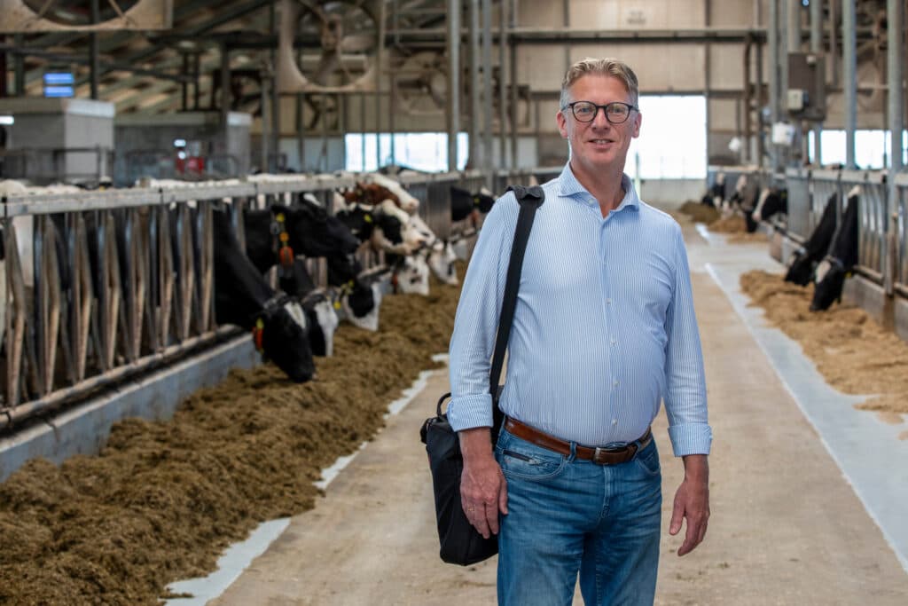 Hoksbergen benadrukt het belang van kostenverlaging door minder koeien te houden die nauwelijks winst opleveren. Foto: Anne van der Woude