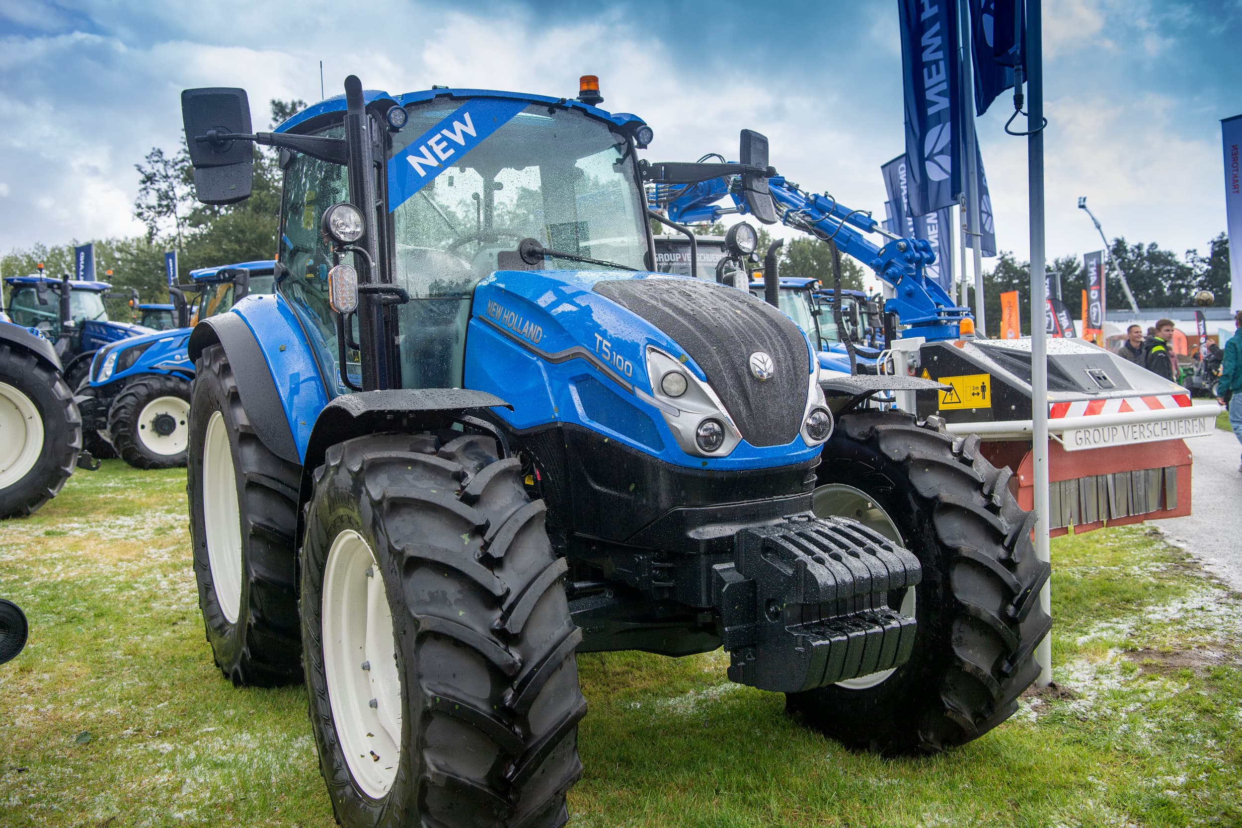 New Holland T5