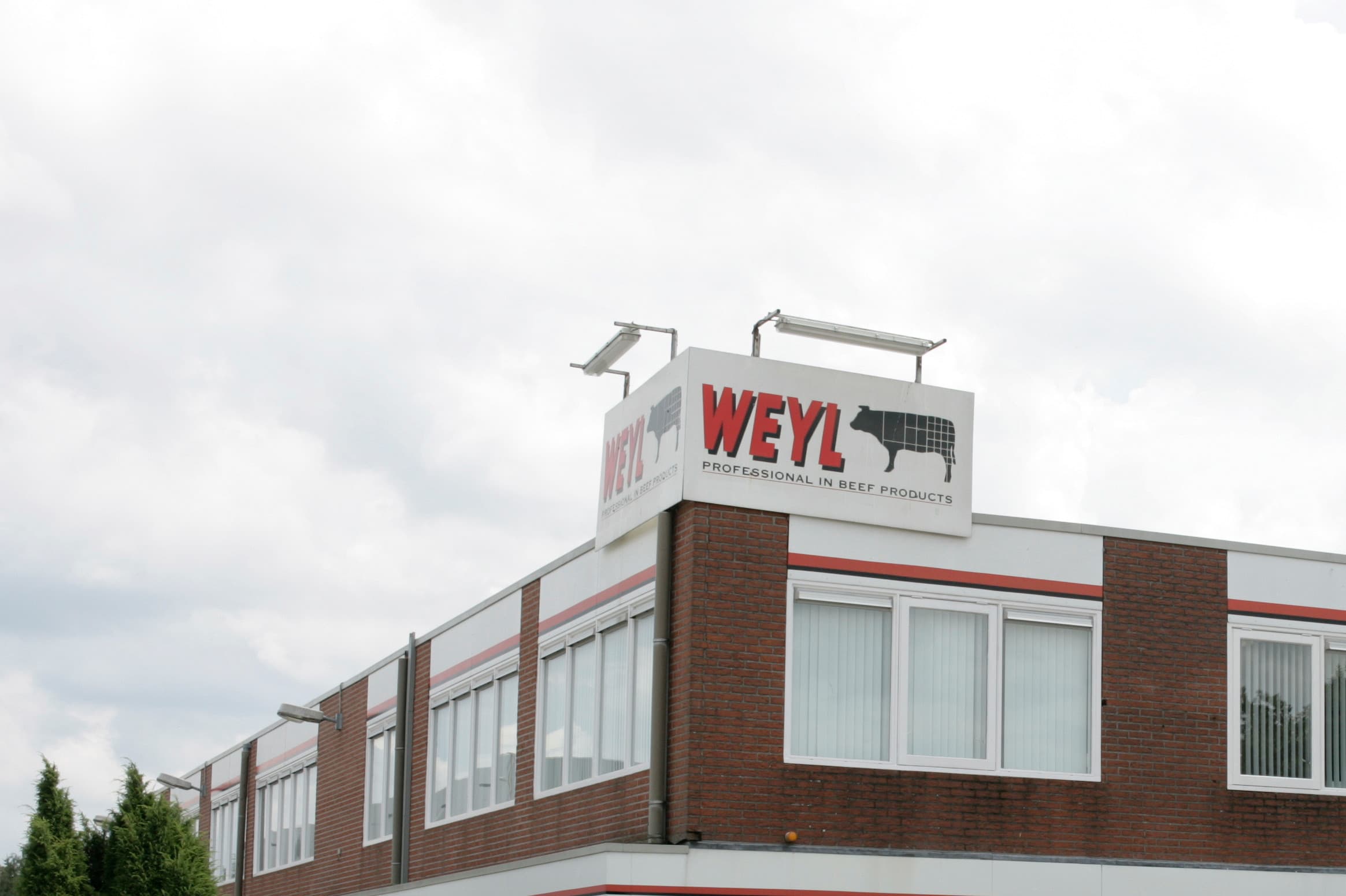 Archieffoto van de slachterij Weyl Beef in Enschede. Het bedrijf ging in 2010 failliet.– Foto; Jan Willem Schouten