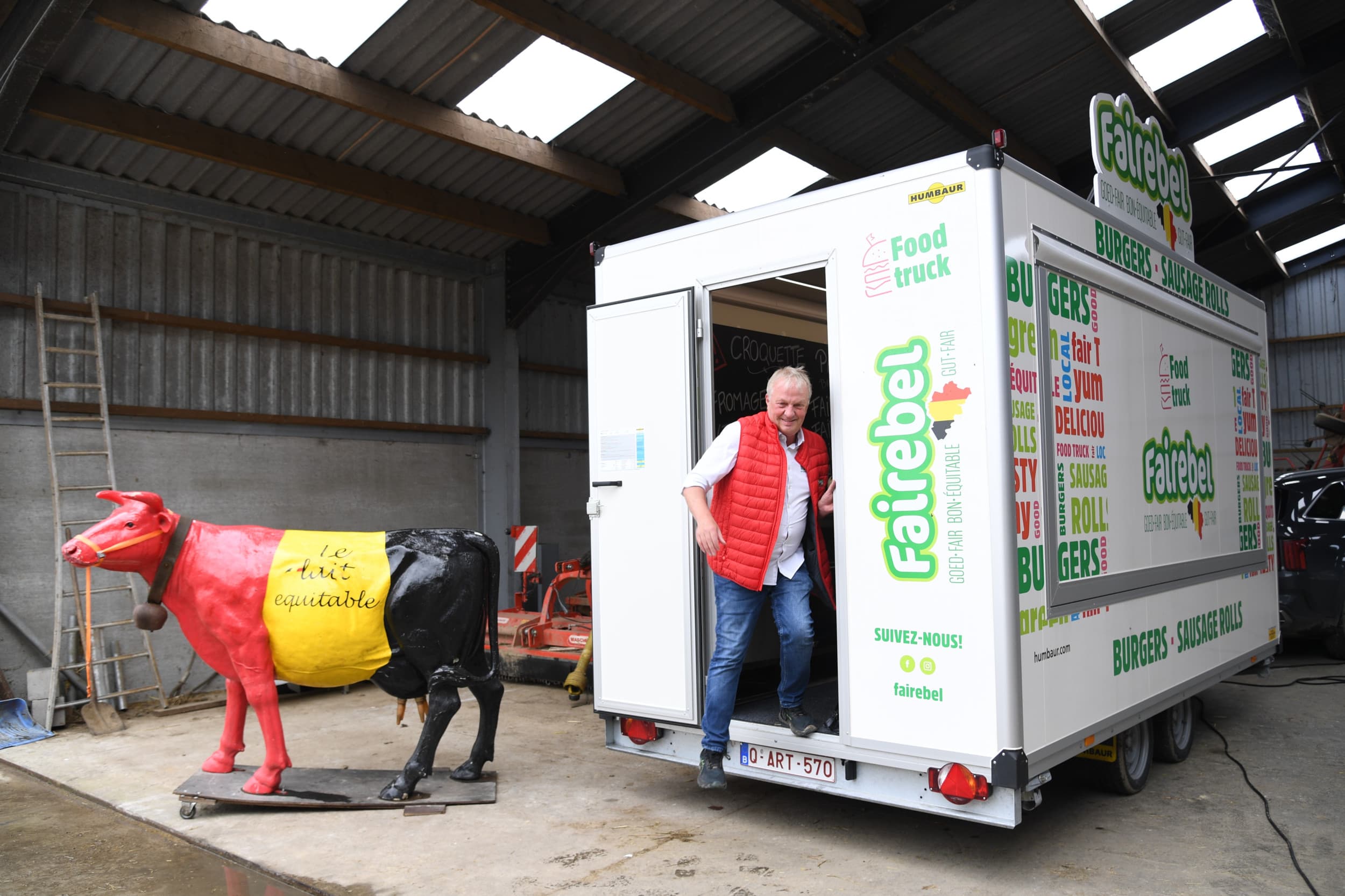 Het merk heeft ook zijn eigen foodtruck, waarmee ze onder meer hamburgers van vlees van de leden uitventen. – Foto: Cornelia Smet