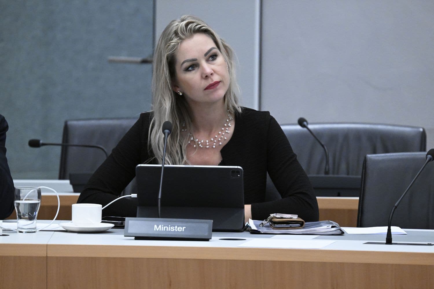 Femke Wiersma (1984), beleidsadviseur bij de Nederlandse Melkveehouders Vakbond, woont in Holwerd en is sinds 2023 lid van Provinciale Staten van Fryslân. Ze is de beoogde minister van Landbouw, Visserij, Voedselzekerheid en Natuur. – Foto: ANP