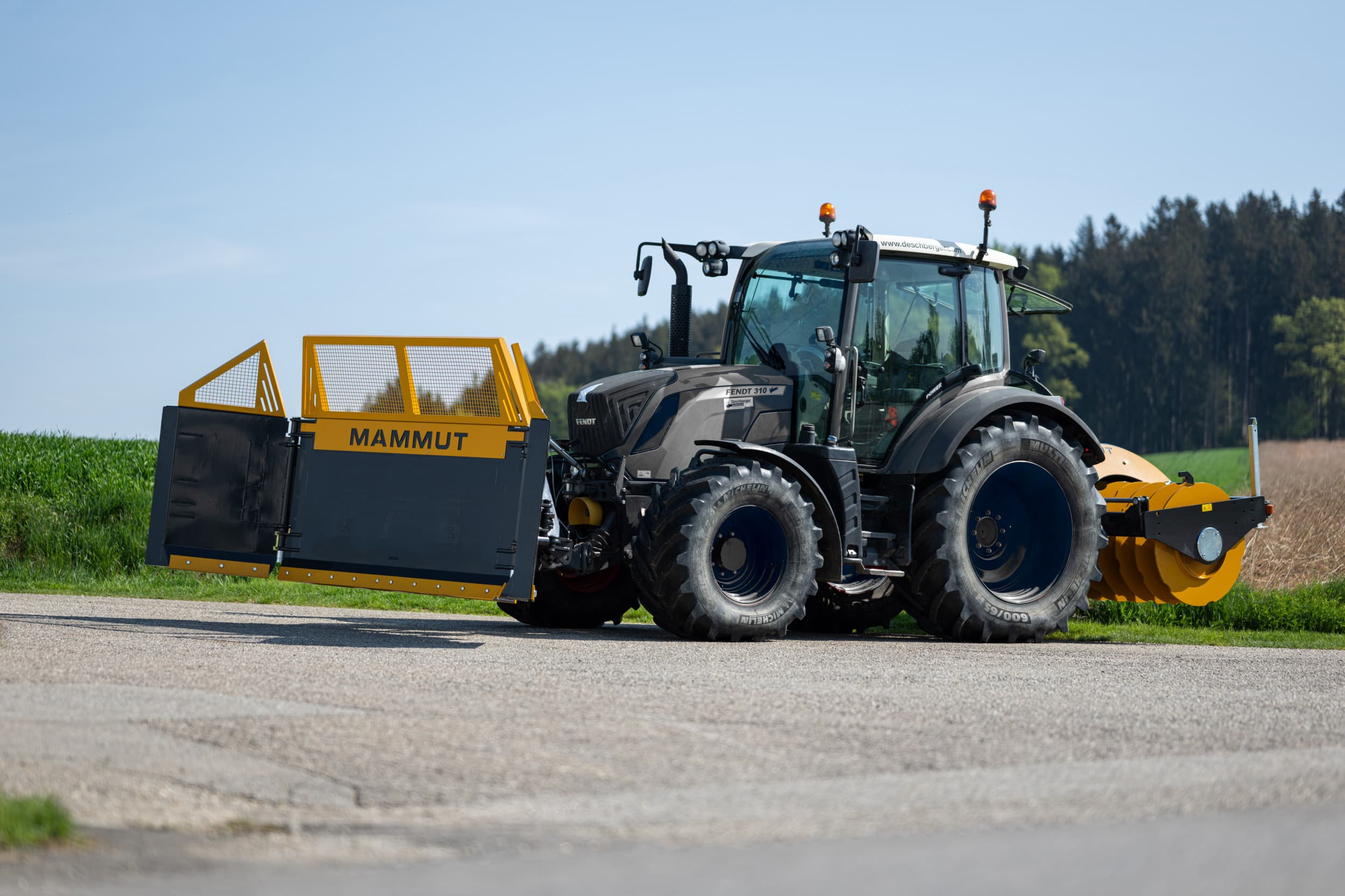 De Oostenrijkse machinefabrikant Mammut brengt een 4 meter brede maisegalisatieschuif op de markt. Op vakbeurs Agrotechniek Holland, van 11 tot en met 14 september in Biddinghuizen (Fl.), zal de Mammut Silo Push 400 voor het eerst te zien zijn in Nederland. – Foto’s: Mammut