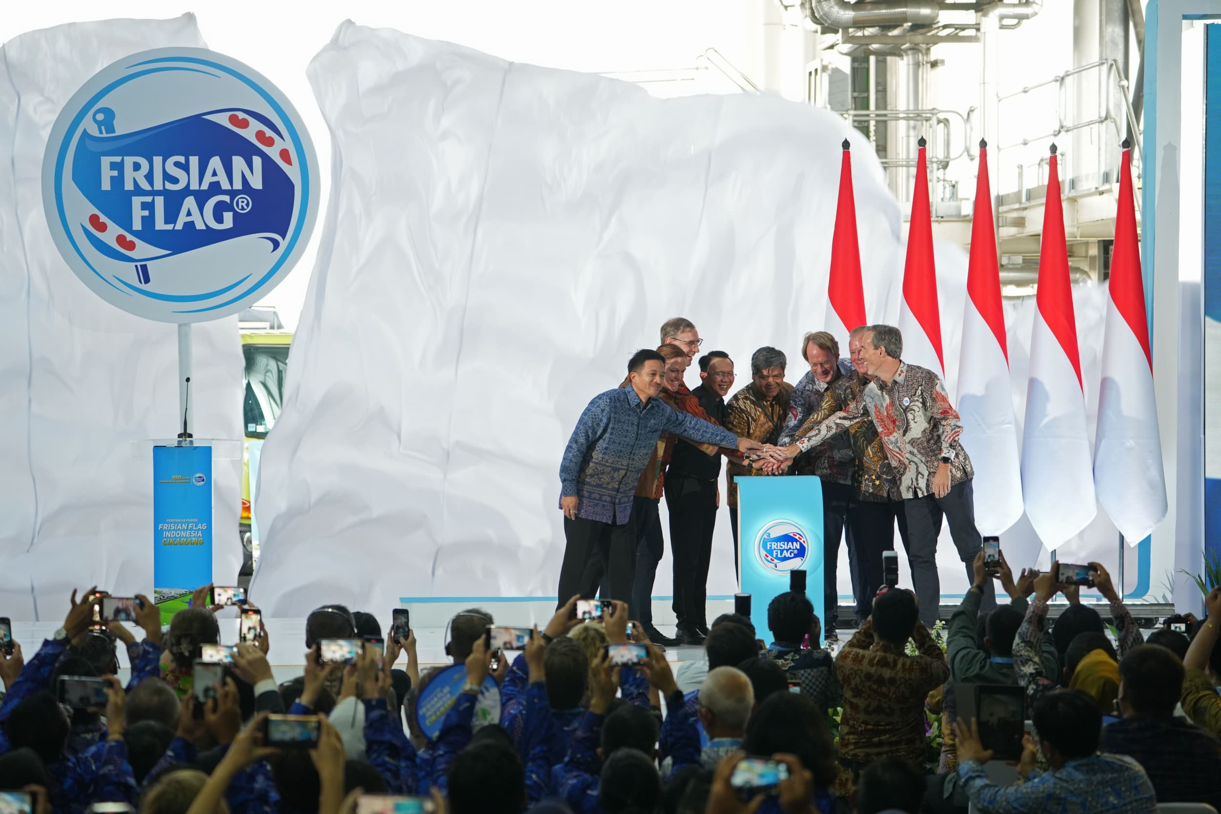 De officiële opening van de nieuwe fabriek van FrieslandCampina in Indonesië, dinsdag 2 juli. – Foto: FrieslandCampina