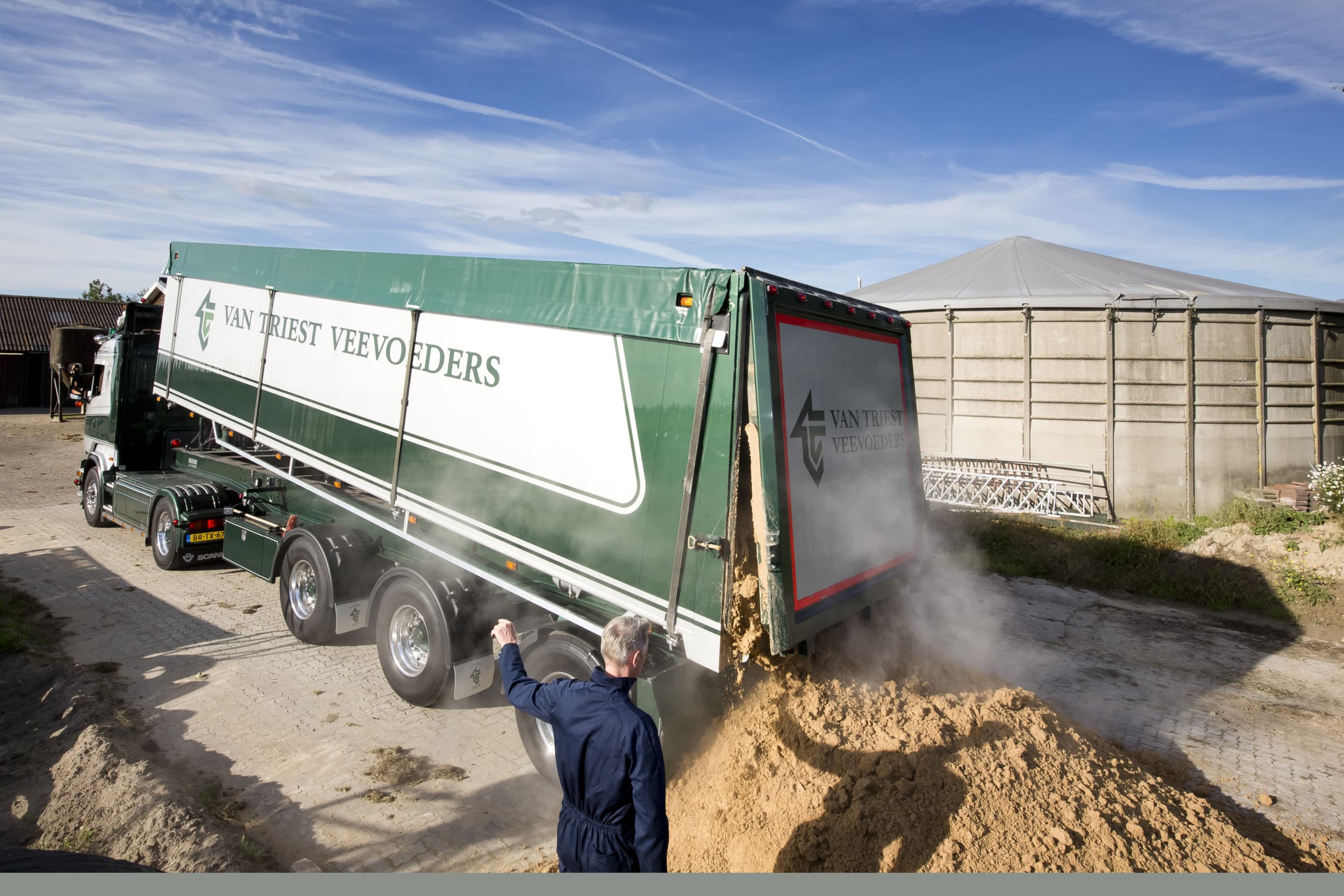 De overname van bijproductenleverancier Van Triest door ForFarmers heeft voor zowel positieve reacties als zorgen gezorgd, met vragen over de verenigbaarheid van de bedrijfsculturen en de toekomstige marktpositie. – Foto: Ruud Ploeg