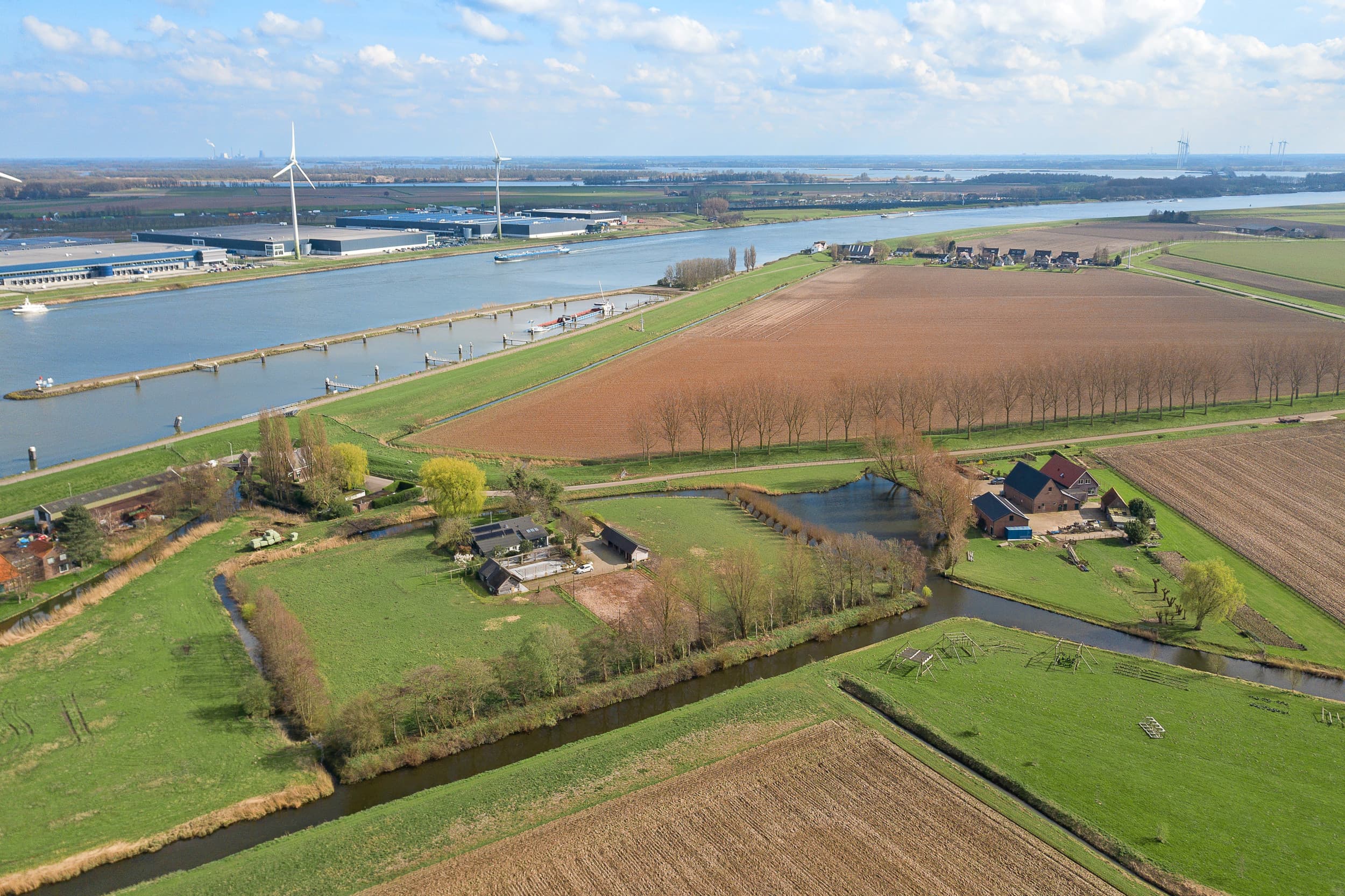 Een langetermijnvisie voor bodem en water ontbreekt. Des te belangrijker is de rol van jonge boeren voor de toekomst van de landbouw, stelt Beks. – Foto: Peter Roek