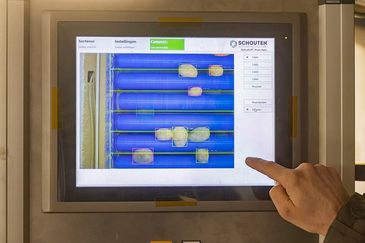 Schouten Agri Solutions en Tolsma-Grisnich gaan samenwerken. Dat betekent dat de optische sorteermachines van Schouten vanaf 1 mei ook via het Tolsma-Grisnich-netwerk leverbaar zijn. - Foto: Tolsma-Grisnich