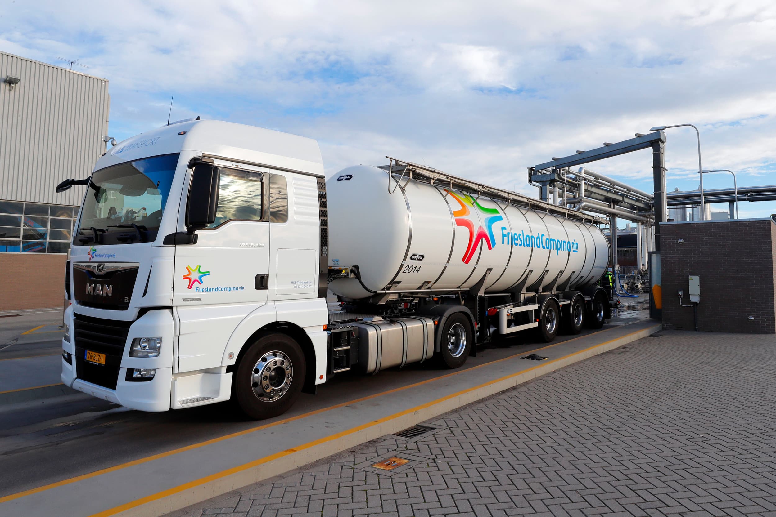 Nederlandse brancheorganisaties van exporteurs merken vooralsnog weinig van de fysieke inspecties die sinds dinsdag bij binnenkomst in het Verenigd Koninkrijk worden uitgevoerd. FrieslandCampina zegt nog geen vertragingen te ervaren. – Foto: Bert Jansen