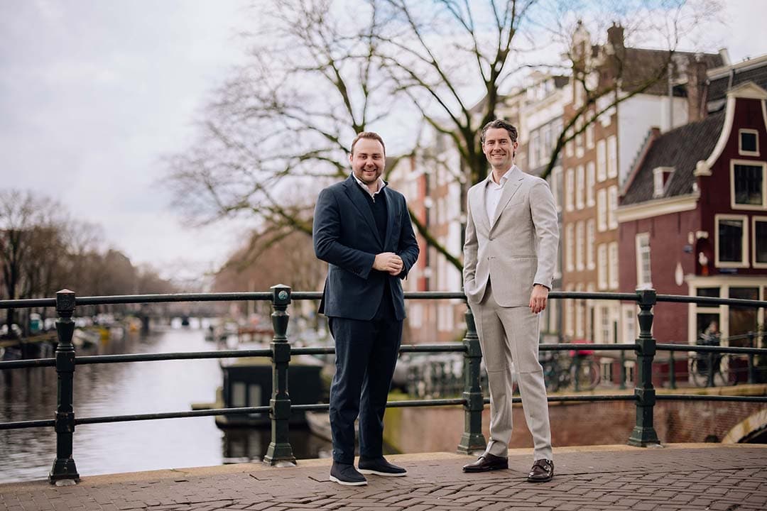 Max Weterman en Max van Oostenrijk, oprichters van Pearl Capital. - Foto: Pearl Capital