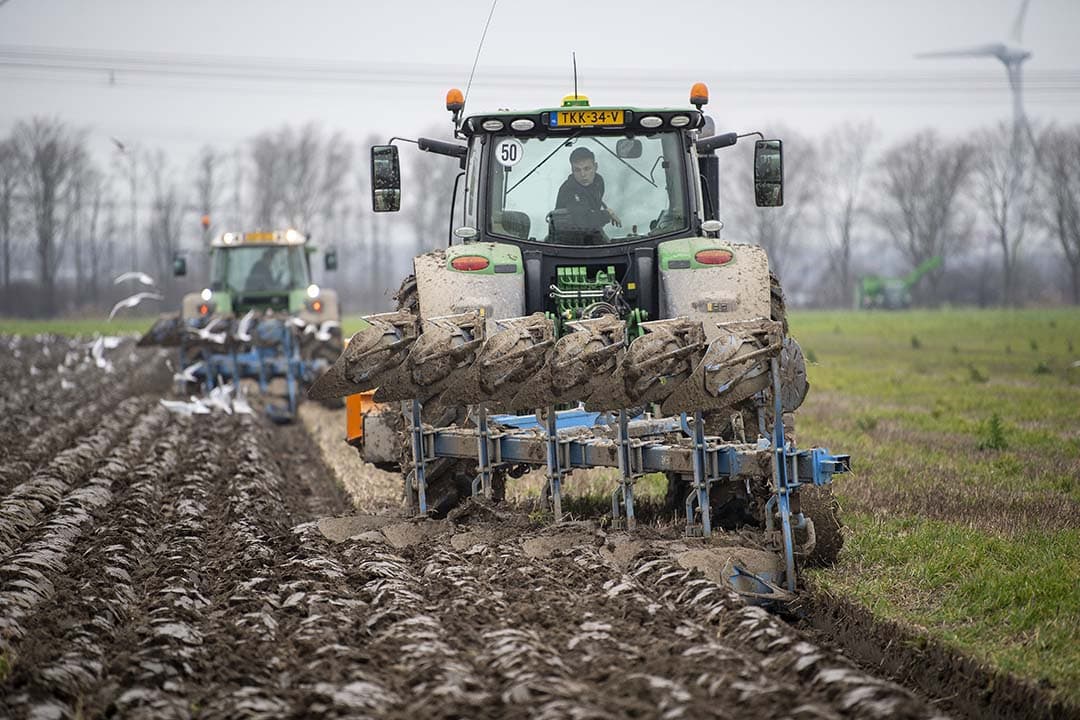 Jonge boeren en tuinders die een bedrijf overnemen of opstarten, kunnen dit jaar gebruikmaken van een subsidieregeling voor ondersteuning bij de start of overname van het bedrijf. - Foto: Mark Pasveer