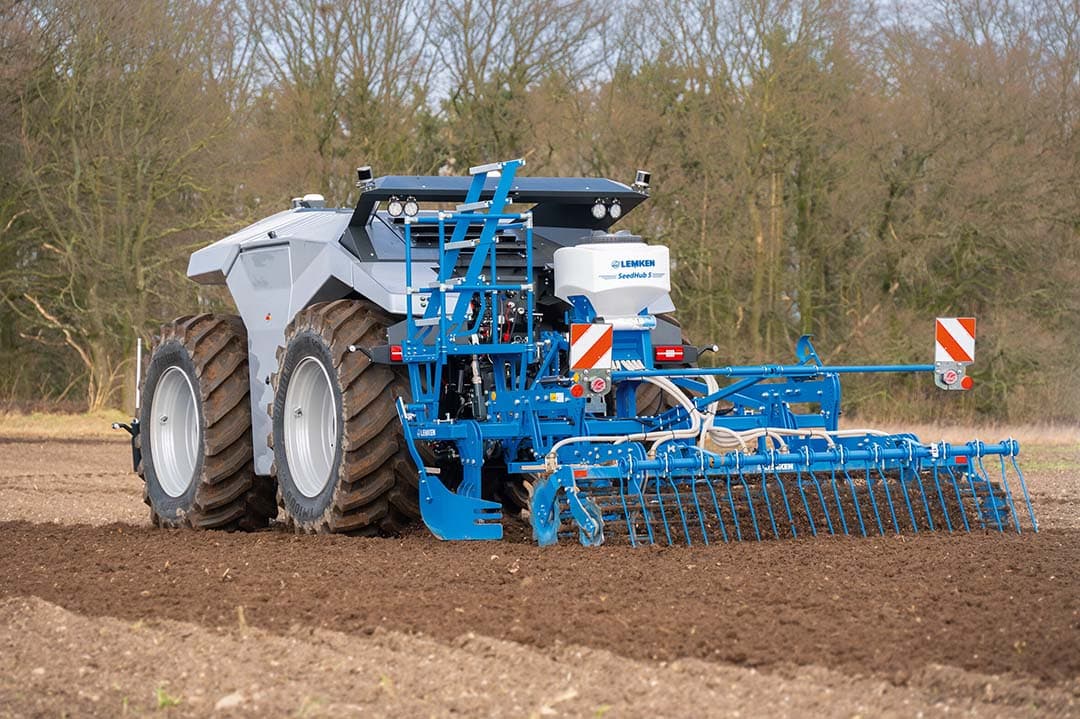 Ook nieuw aan de VTE-veldrobot is de merkneutrale platina-grijze kleur.