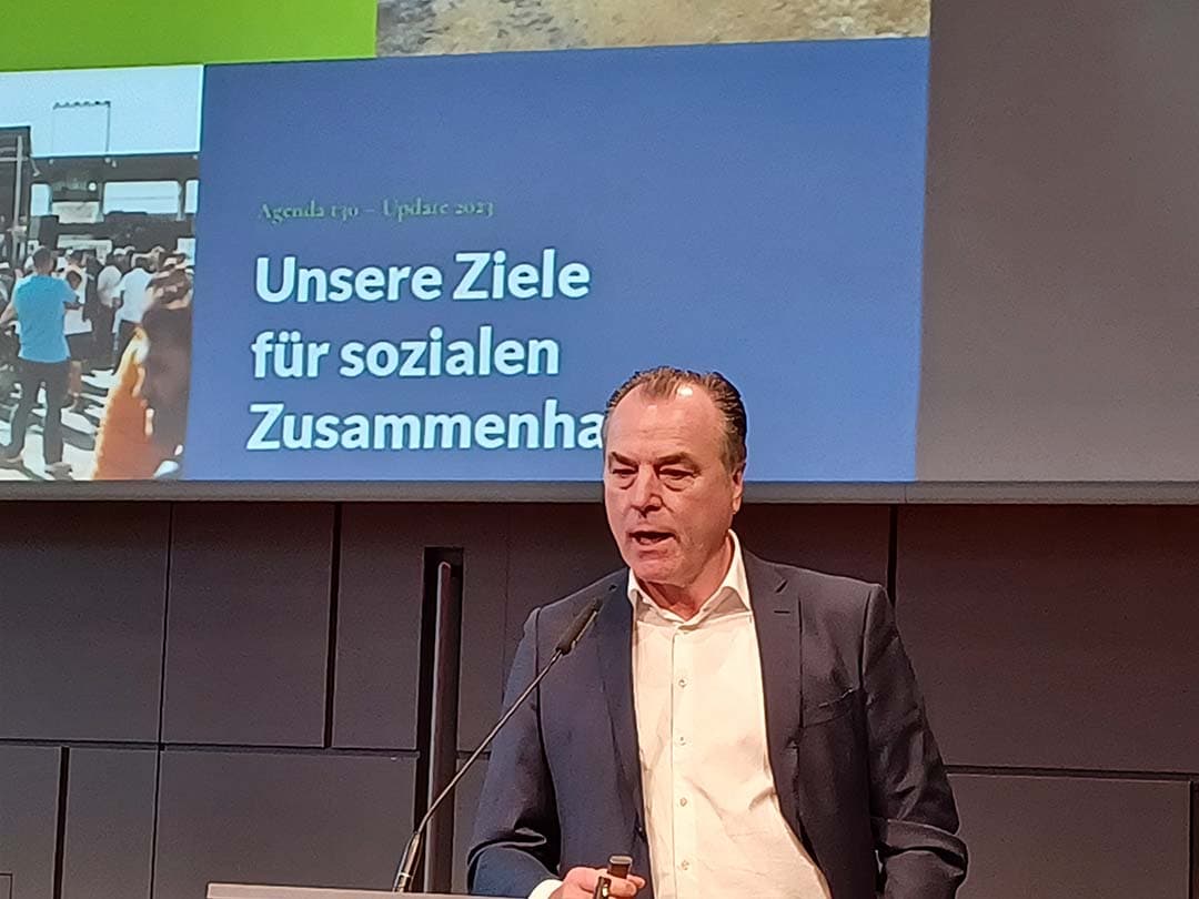 Clemens Tönnies voorafgaand aan de paneldiscussie tijdens de jaarvergadering van de ISN in Osnabrück. - Foto: Kees van Dooren