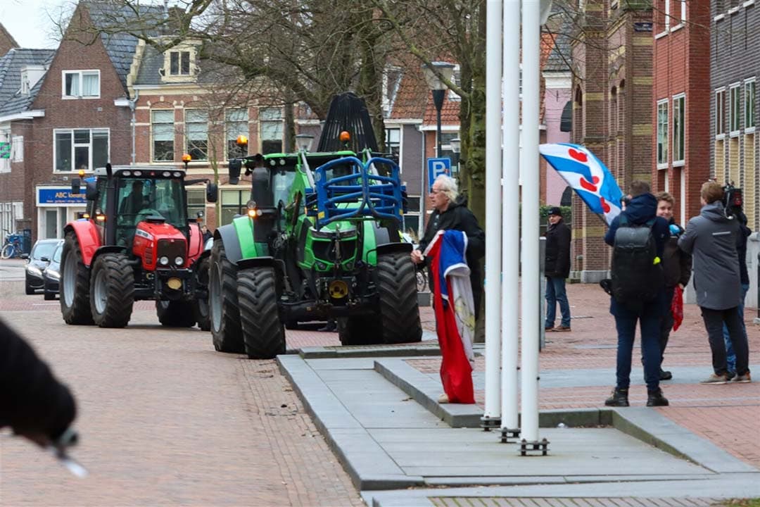 Maandag zijn Friese boeren naar het provinciehuis in Leeuwarden. - Foto: ANP / Hollandse Hoogte / Anton Kappers
