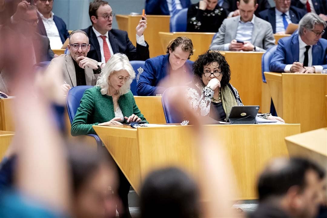 Caroline van der Plas (BBB) tijdens stemmingen voorafgaand aan de middagvergadering over alle resterende begrotingen. - Foto: ANP