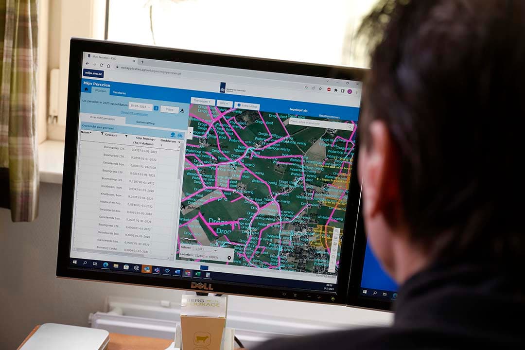 De Gecombineerde opgave is voor veel agrariërs bijna niet meer zelf te doen, omdat de kans op fouten erg groot is en de gevolgen van bijvoorbeeld een gemist vinkje enorm zijn. - Foto: Hans Prinsen
