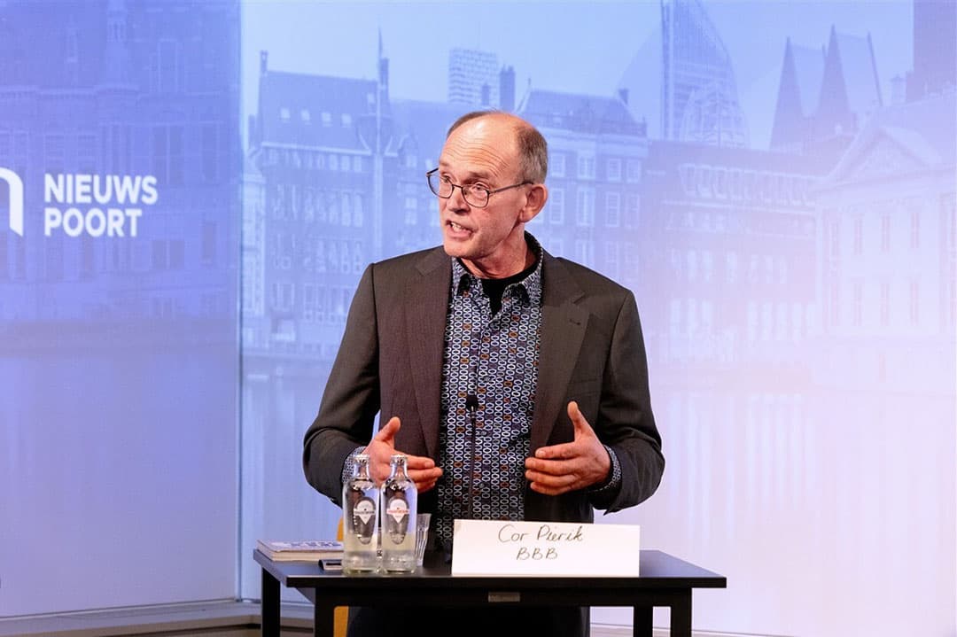 BBB’er Cor Pierik had bij het eerste verkiezingsdebat over het thema landbouw en voedsel een stevige vinger in de pap. -  Foto: ANP