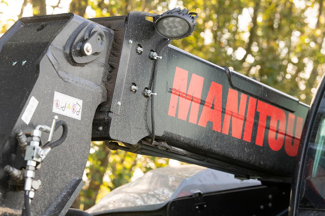 Manitou werkt aan een weegsysteem dat ook te gebruiken is om een voermengwagen te laden. Je kunt met het weegsysteem werken volgens recepten. Er is ruimte voor het inladen van 13 recepten en 44 ingrediënten. - Foto: Mark Pasveer