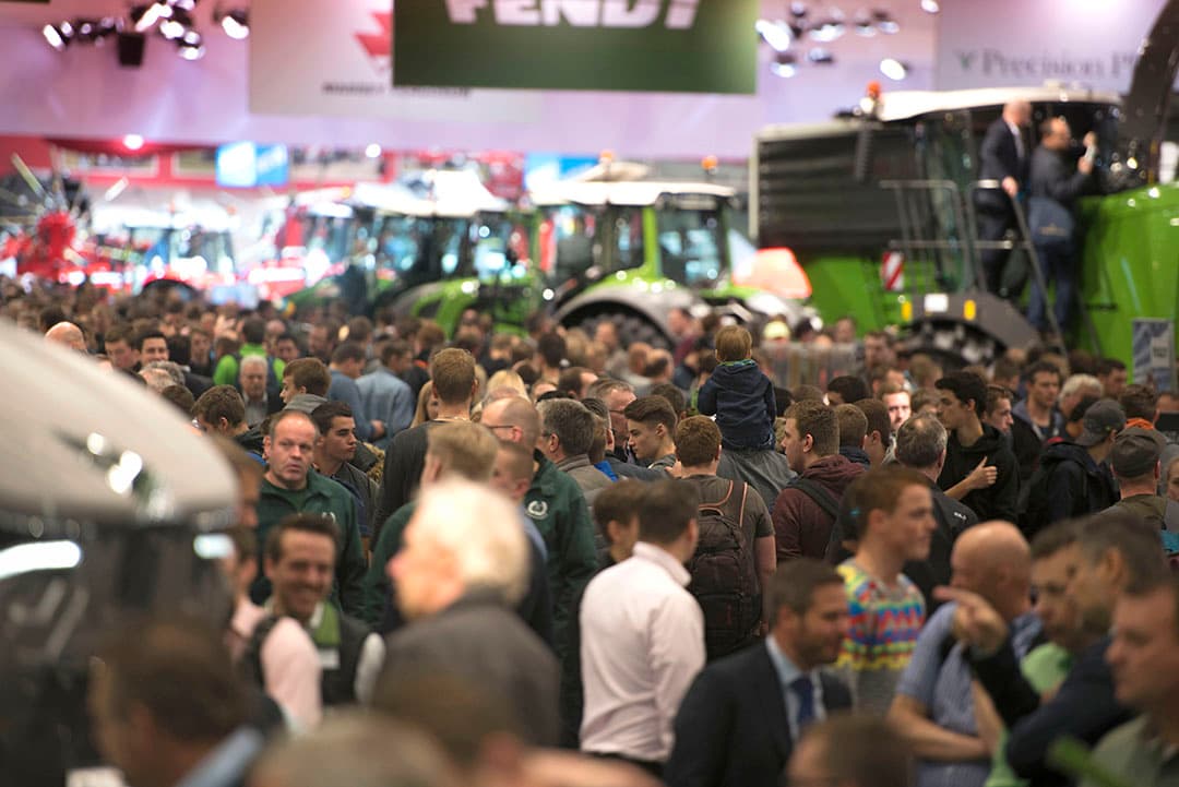 Beeld van de Agritechnica in Hannover. - Foto: Mark Pasveer