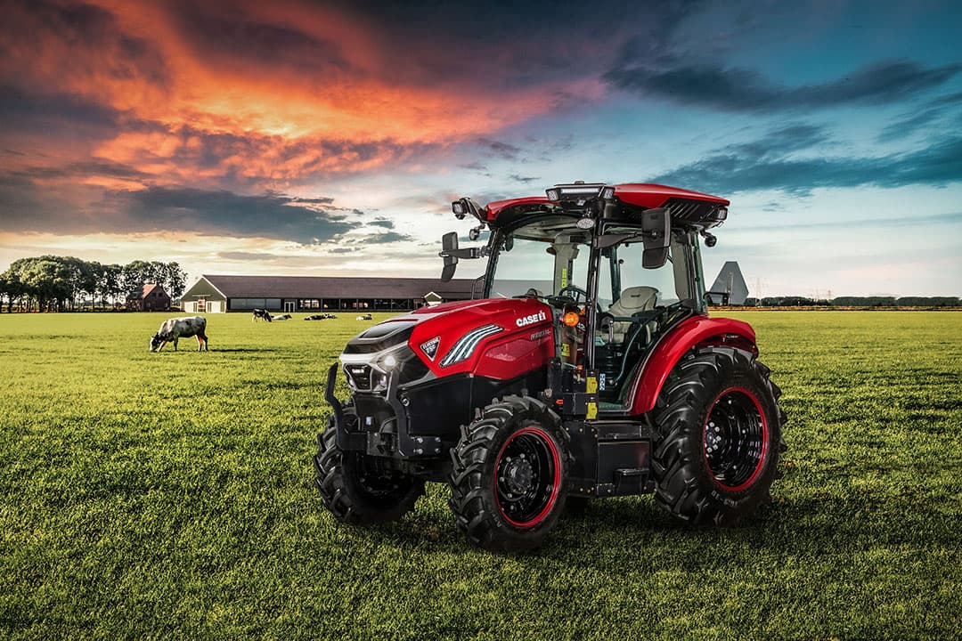 Case IH laat op de show deze Farmall Electric 75C zien, en New Holland de technische gelijke T4 Electric Power. In beide gevallen gaat het om een in Amerika ontwikkelde trekker met accupakket onder de motorkap, waarbij een elektromotor aan een 12/12-versnellingsbak is gekoppeld. - Foto: Case IH