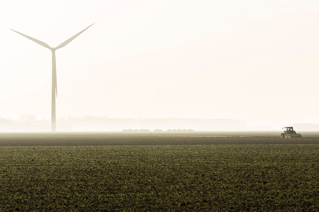 Afgelopen kwartaal kostte bouwland gemiddeld €89.100 per hectare, grasland €66.200 en snijmaisland steeg opvallend met 10,4% naar €80.600 per hectare. - Foto: Koos Groenewold