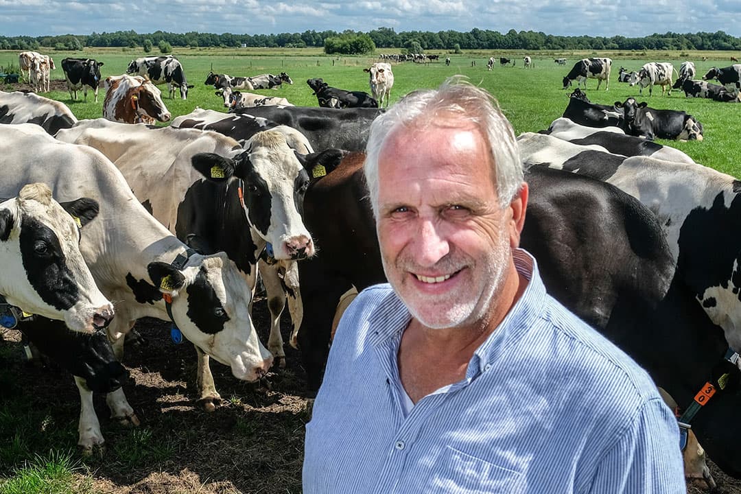 De Drentse melkveehouder Harm Holman stelt zich kandidaat voor de Tweede Kamer namens Nieuw Sociaal Contract, de partij van Pieter Omtzigt. - Foto: Jan Willem van Vliet.