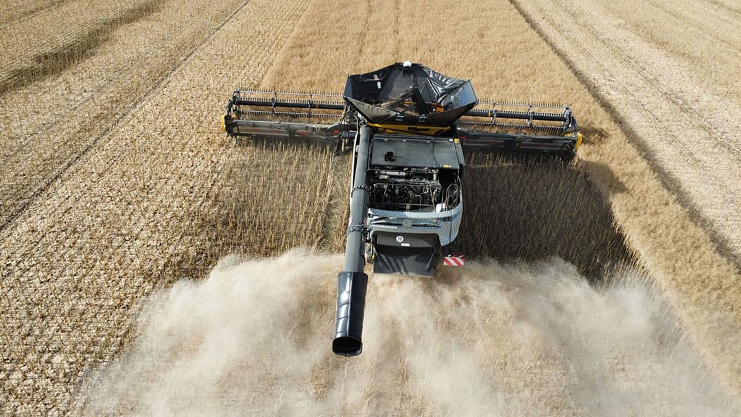 Ook de stroverdeling werkt tot ruim 15 meter en is geautomatiseerd. Dat wil zeggen dat de verdeler zich automatisch aanpast bij bijvoorbeeld hellingen of (zij)wind.