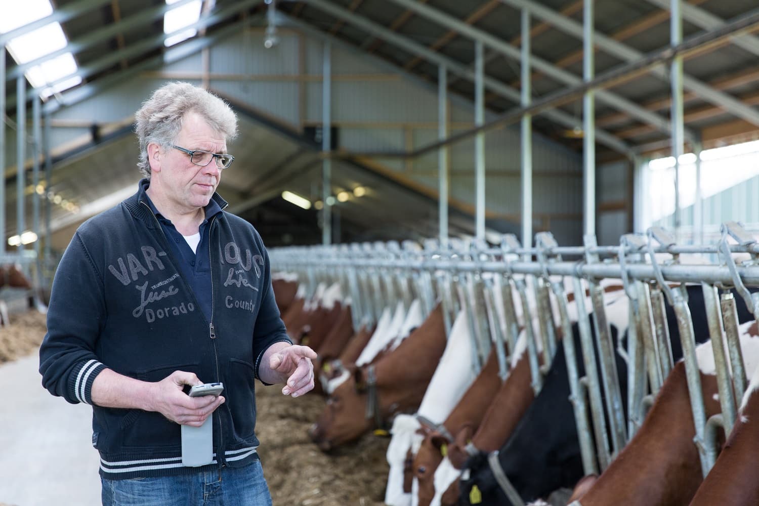 Op het bedrijf van Mts. Versteeg in Bornerbroek is technologie de sleutel tot efficiënt werken en betere prestaties. - Foto's: Nedap