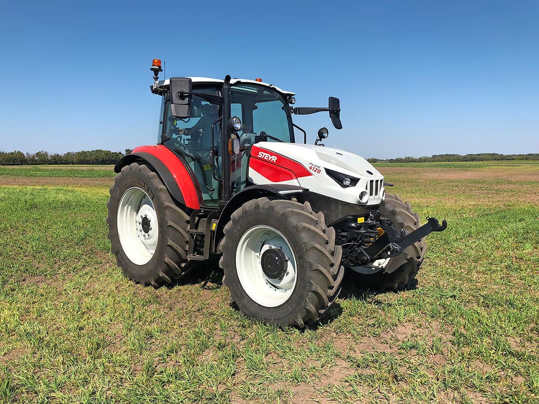 De nieuwe Steyr Plus is een lichte en compacte trekker, en de opvolger van de huidige Steyr Kompakt. - Foto: Bas van Hattum