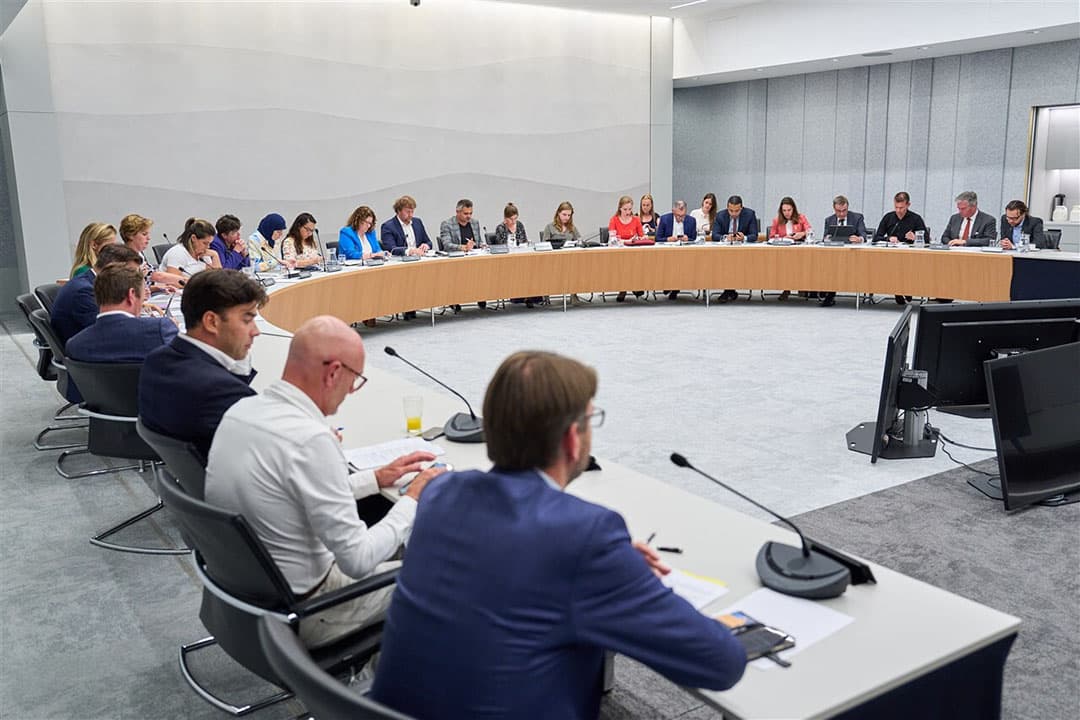 Kamerleden bepalen in een extra procedurevergadering welke onderwerpen controversieel worden verklaard. Deze onderwerpen worden niet behandeld tot er een nieuw kabinet en een nieuwe Tweede Kamer zijn. - Foto: ANP