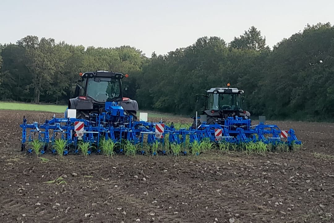 Steketee-schoffels in de Lemken-blauwe kleur.