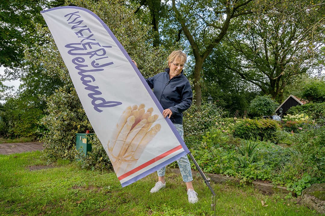 Juf Gerdie teelt asperges: ‘Boerderij soms zo druk dat school rustpunt is’